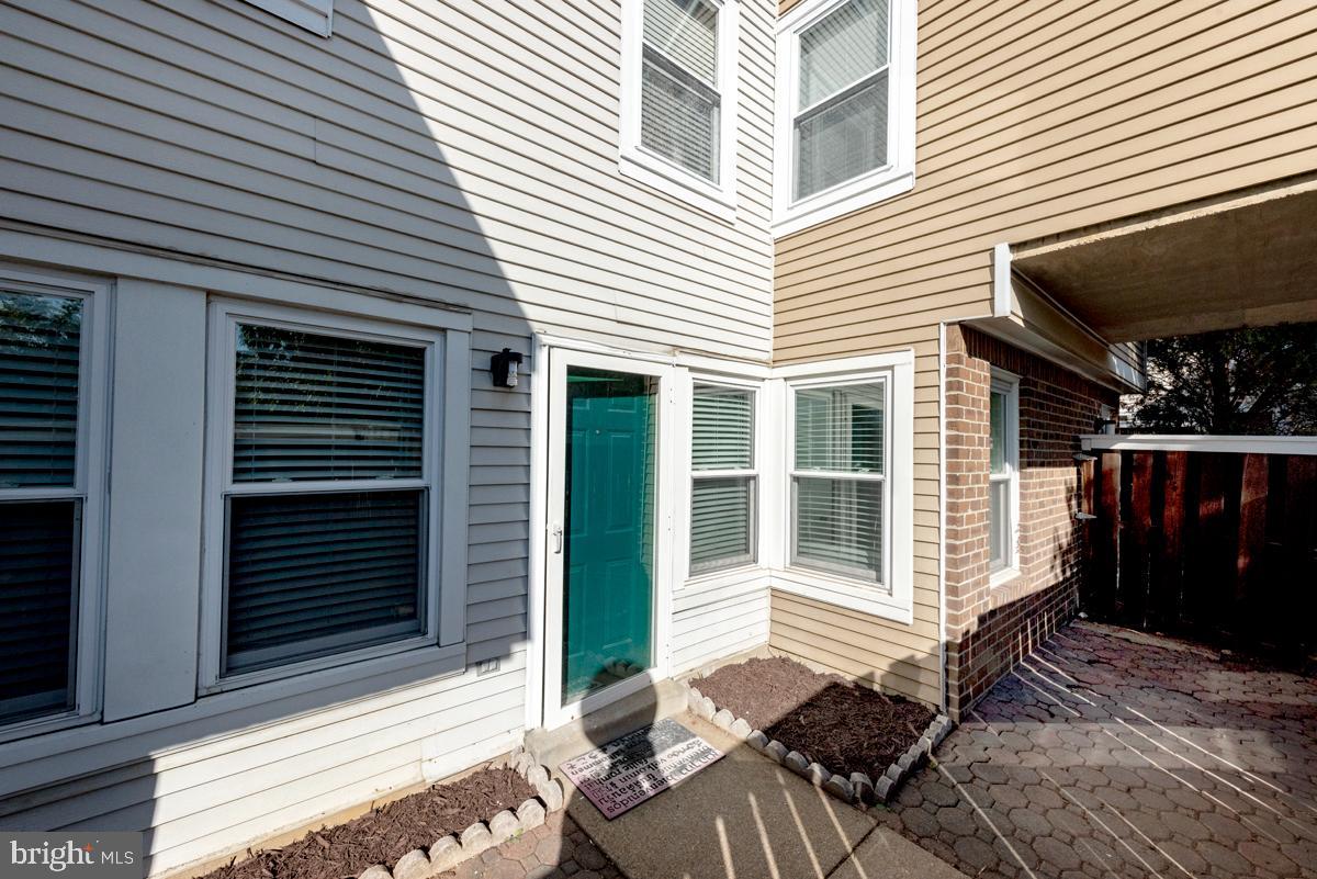 4356 PEMBROOK VILLAGE DR #65, ALEXANDRIA, Virginia 22309, 2 Bedrooms Bedrooms, ,2 BathroomsBathrooms,Residential,For sale,4356 PEMBROOK VILLAGE DR #65,VAFX2293676 MLS # VAFX2293676