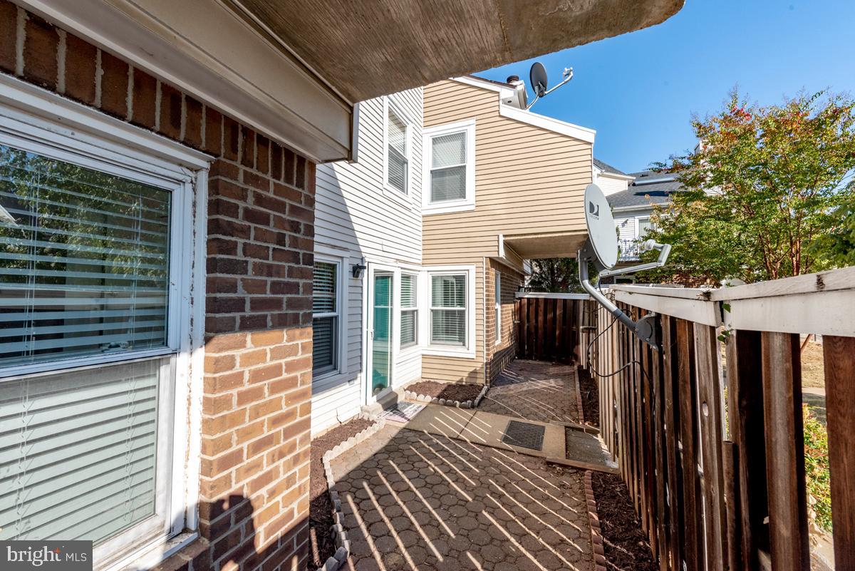 4356 PEMBROOK VILLAGE DR #65, ALEXANDRIA, Virginia 22309, 2 Bedrooms Bedrooms, ,2 BathroomsBathrooms,Residential,For sale,4356 PEMBROOK VILLAGE DR #65,VAFX2293676 MLS # VAFX2293676