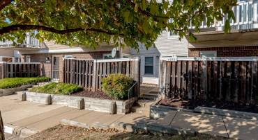 4356 PEMBROOK VILLAGE DR #65, ALEXANDRIA, Virginia 22309, 2 Bedrooms Bedrooms, ,2 BathroomsBathrooms,Residential,For sale,4356 PEMBROOK VILLAGE DR #65,VAFX2293676 MLS # VAFX2293676