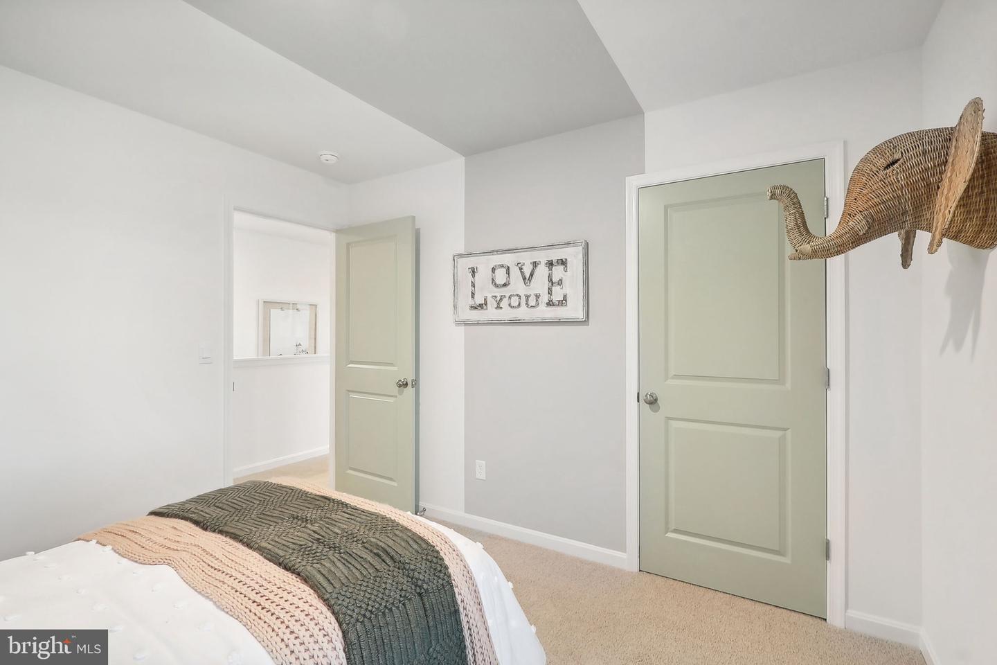 106 LEMLEY DR, STEPHENS CITY, Virginia 22655, 5 Bedrooms Bedrooms, ,4 BathroomsBathrooms,Residential,For sale,106 LEMLEY DR,VAFV2039900 MLS # VAFV2039900