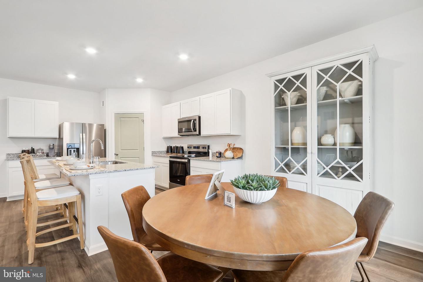 106 LEMLEY DR, STEPHENS CITY, Virginia 22655, 5 Bedrooms Bedrooms, ,4 BathroomsBathrooms,Residential,For sale,106 LEMLEY DR,VAFV2039900 MLS # VAFV2039900