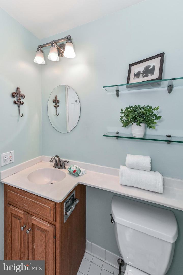 3279 S STAFFORD ST #B2, ARLINGTON, Virginia 22206, 3 Bedrooms Bedrooms, ,2 BathroomsBathrooms,Residential,For sale,3279 S STAFFORD ST #B2,VAAR2069560 MLS # VAAR2069560