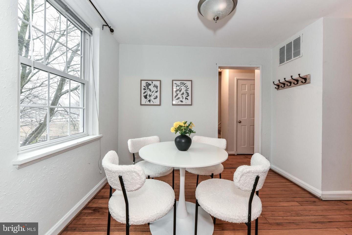 3279 S STAFFORD ST #B2, ARLINGTON, Virginia 22206, 3 Bedrooms Bedrooms, ,2 BathroomsBathrooms,Residential,For sale,3279 S STAFFORD ST #B2,VAAR2069560 MLS # VAAR2069560