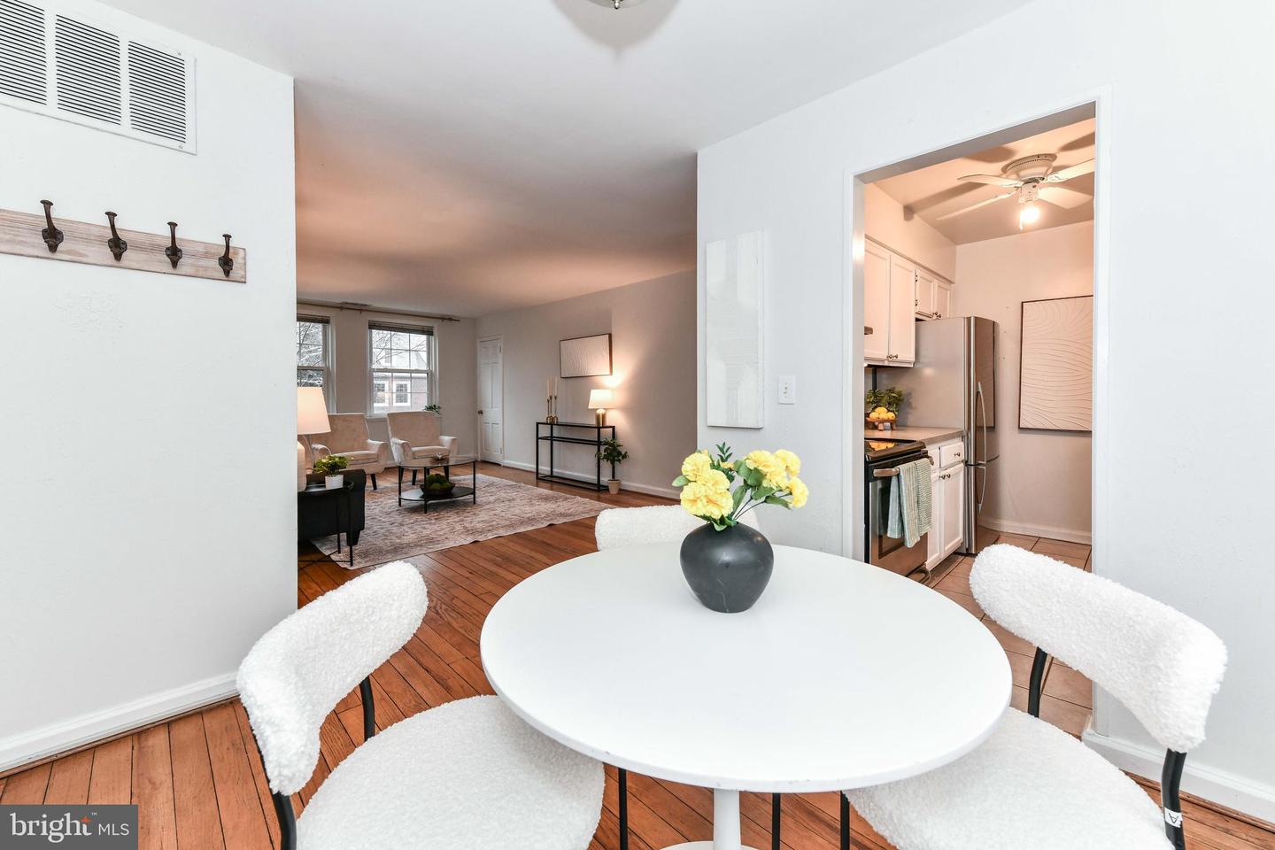 3279 S STAFFORD ST #B2, ARLINGTON, Virginia 22206, 3 Bedrooms Bedrooms, ,2 BathroomsBathrooms,Residential,For sale,3279 S STAFFORD ST #B2,VAAR2069560 MLS # VAAR2069560