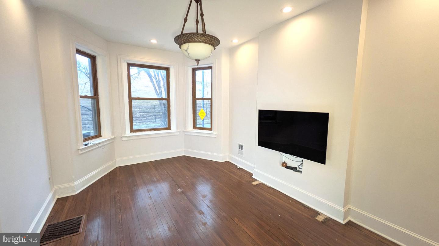 118 BRYANT ST NW, WASHINGTON, District Of Columbia 20001, ,Residential,For sale,118 BRYANT ST NW,DCDC2248586 MLS # DCDC2248586