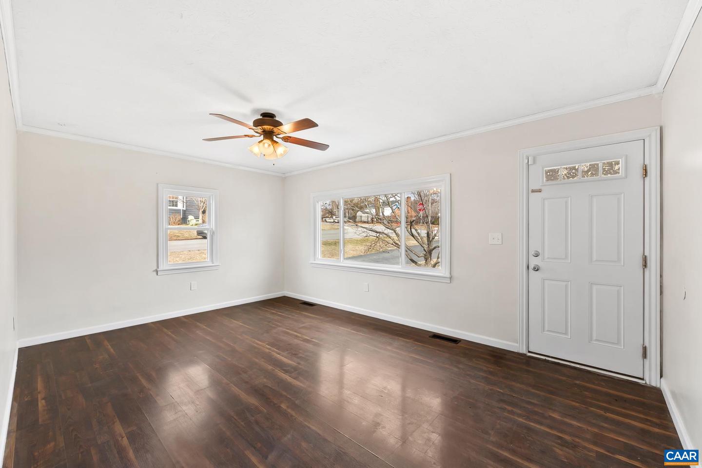 112 LEE ST, STAUNTON, Virginia 24401, 4 Bedrooms Bedrooms, ,2 BathroomsBathrooms,Residential,For sale,112 LEE ST,673881 MLS # 673881