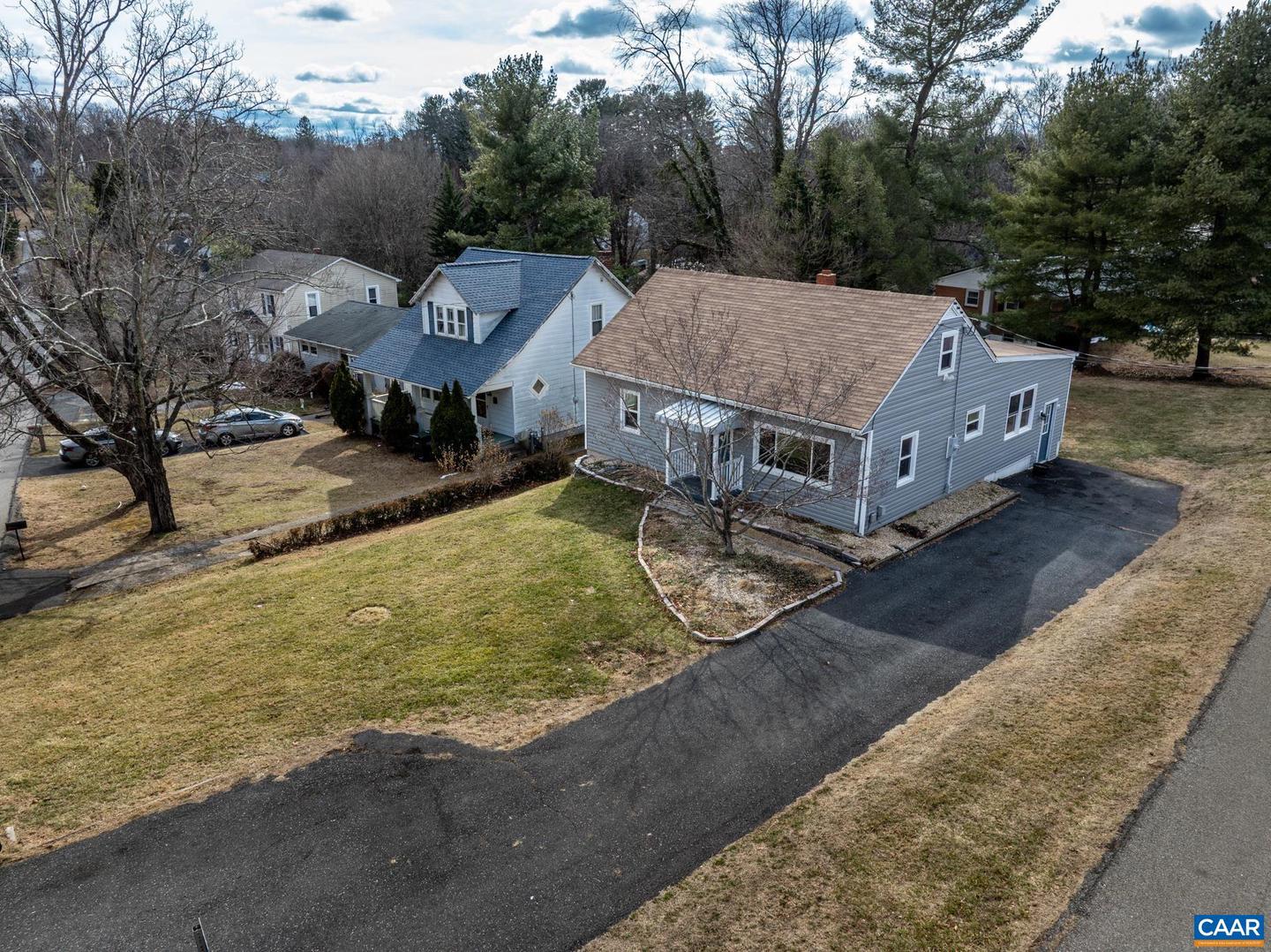 112 LEE ST, STAUNTON, Virginia 24401, 4 Bedrooms Bedrooms, ,2 BathroomsBathrooms,Residential,For sale,112 LEE ST,673881 MLS # 673881