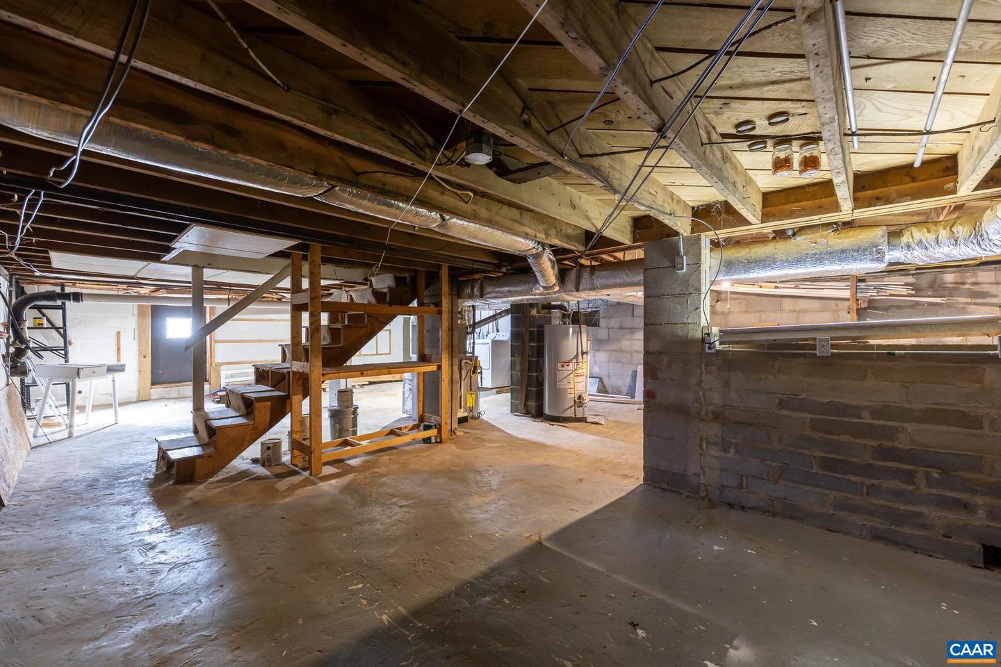 112 LEE ST, STAUNTON, Virginia 24401, 4 Bedrooms Bedrooms, ,2 BathroomsBathrooms,Residential,For sale,112 LEE ST,673881 MLS # 673881