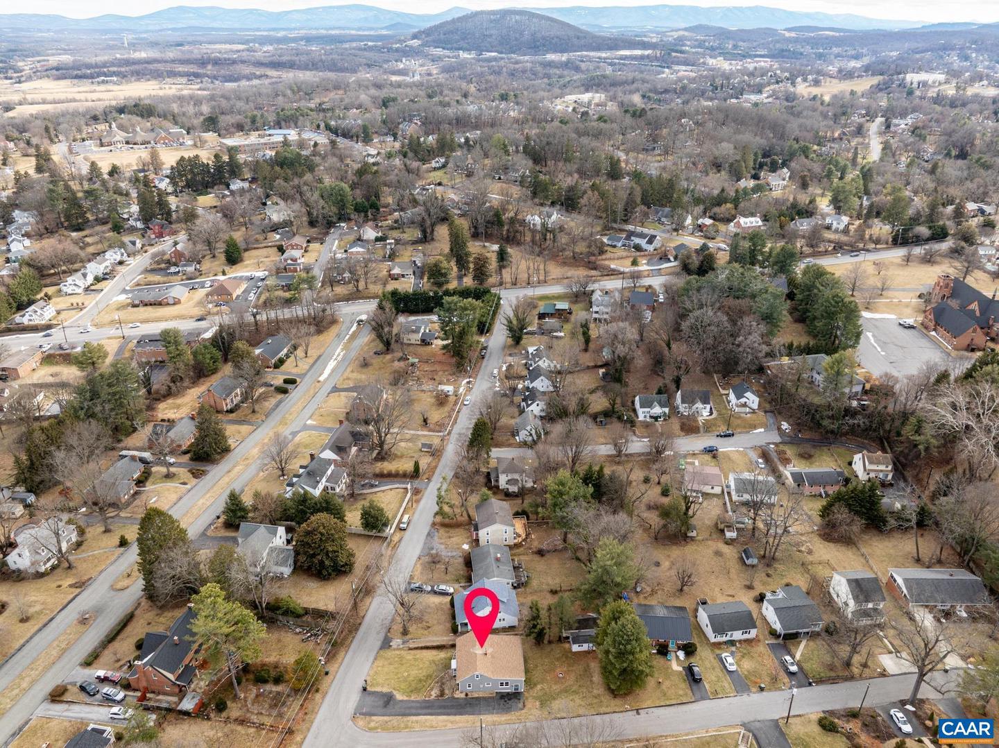 112 LEE ST, STAUNTON, Virginia 24401, 4 Bedrooms Bedrooms, ,2 BathroomsBathrooms,Residential,For sale,112 LEE ST,673881 MLS # 673881