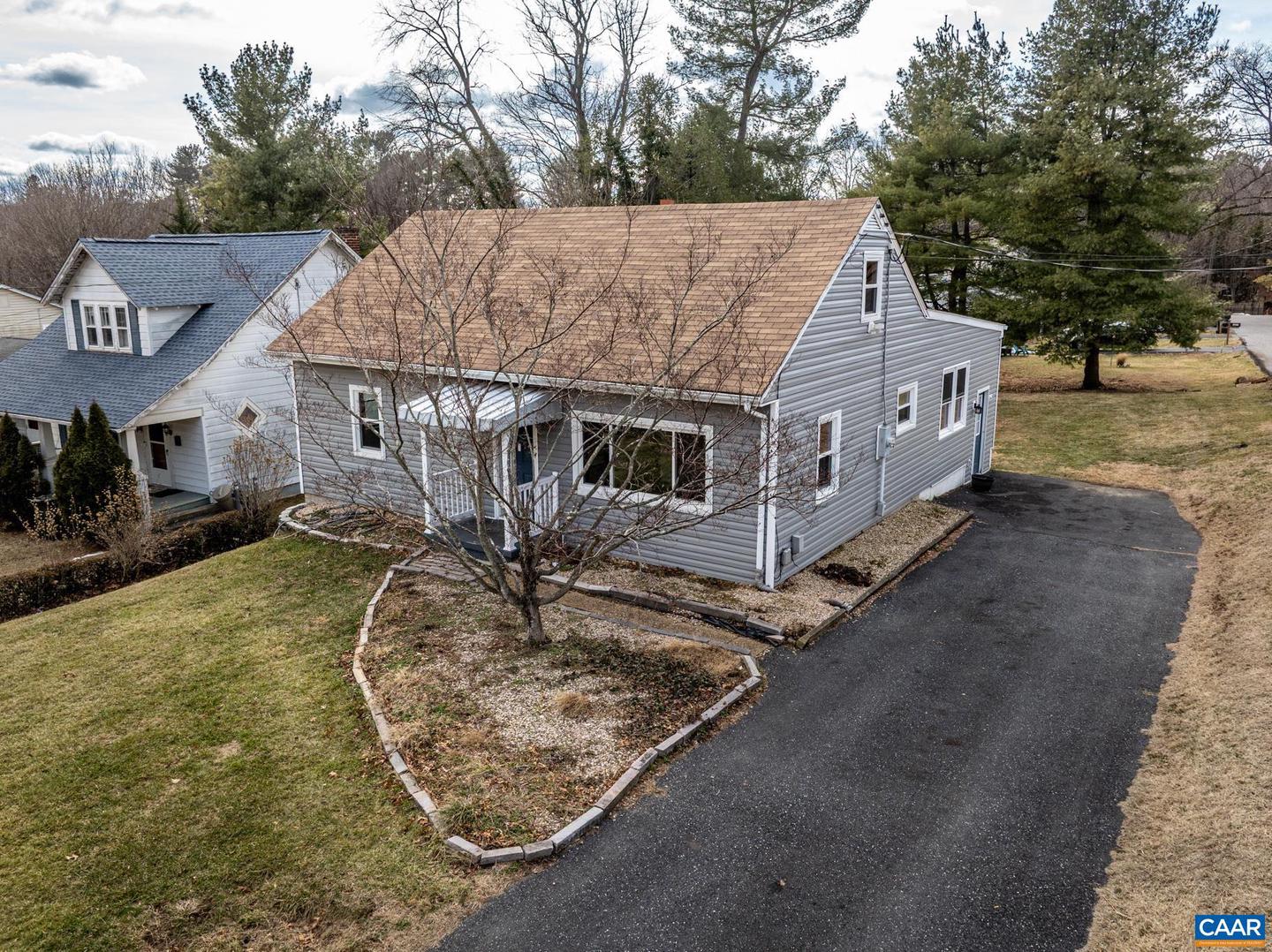 112 LEE ST, STAUNTON, Virginia 24401, 4 Bedrooms Bedrooms, ,2 BathroomsBathrooms,Residential,For sale,112 LEE ST,673881 MLS # 673881