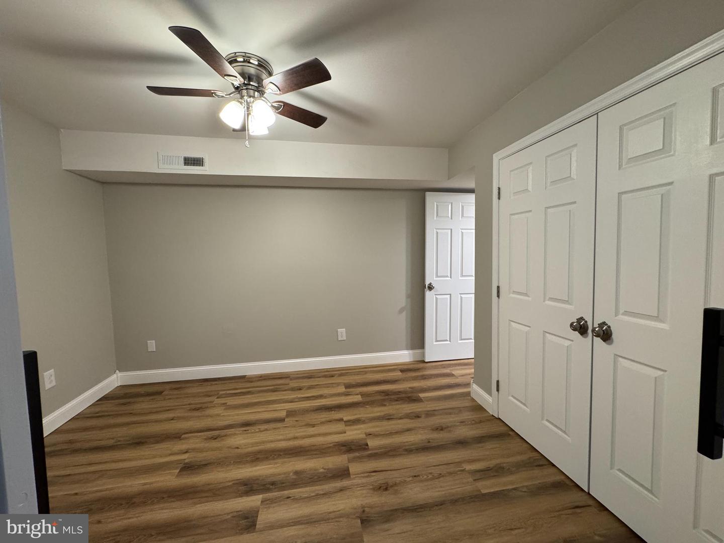 5812 ROYAL RIDGE DR #C, SPRINGFIELD, Virginia 22152, 2 Bedrooms Bedrooms, ,1 BathroomBathrooms,Residential,For sale,5812 ROYAL RIDGE DR #C,VAFX2293758 MLS # VAFX2293758 5812 ROYAL RIDGE DR #C, SPRINGFIELD, Virginia 22152, 2 Bedrooms Bedrooms, ,1 BathroomBathrooms,Residential,For sale,5812 ROYAL RIDGE DR #C,VAFX2293758 MLS # VAFX2293758