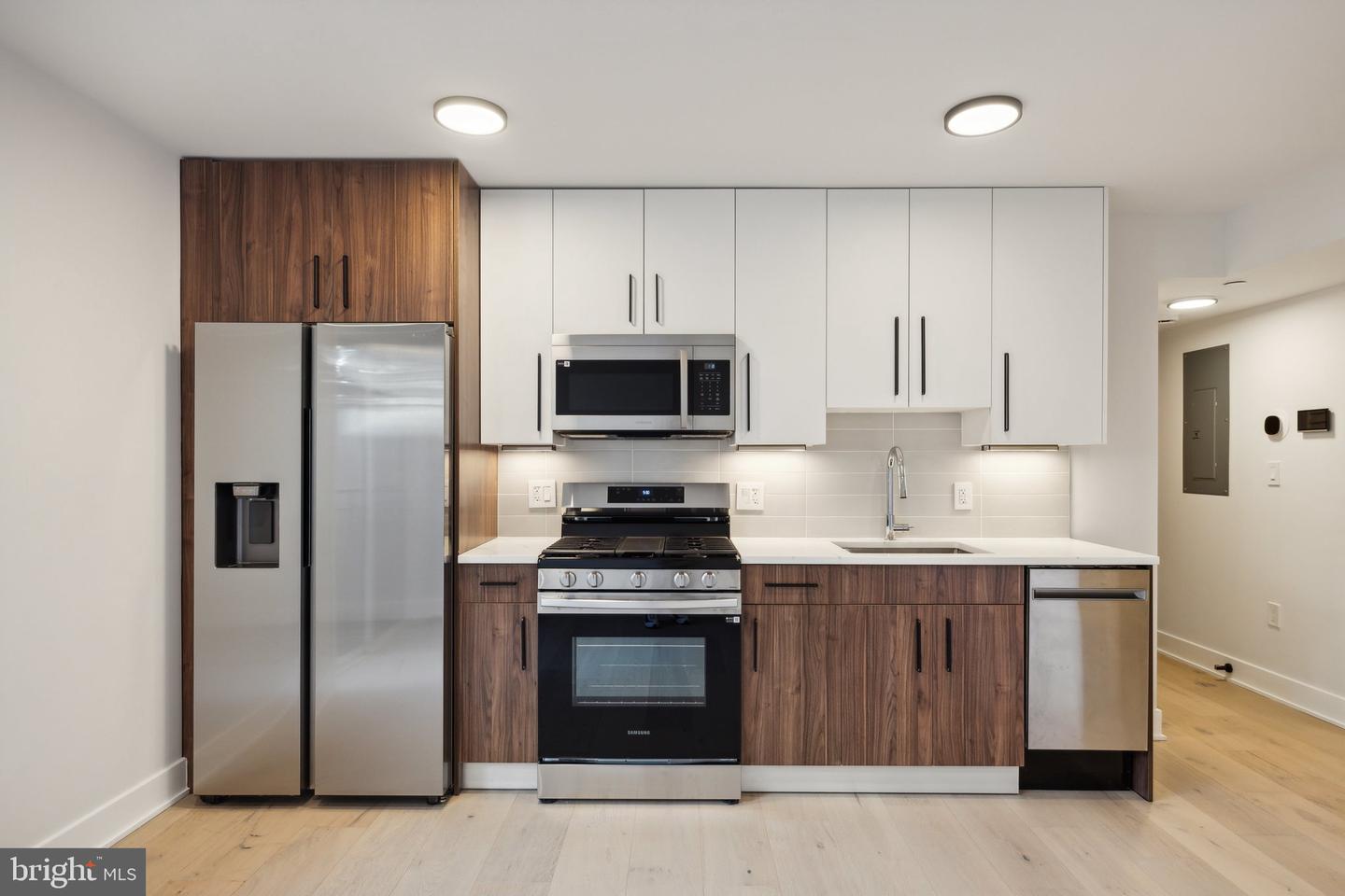 845 19TH ST NE #UNIT 3, WASHINGTON, District Of Columbia 20002, 1 Bedroom Bedrooms, ,1 BathroomBathrooms,Residential,For sale,845 19TH ST NE #UNIT 3,DCDC2248650 MLS # DCDC2248650