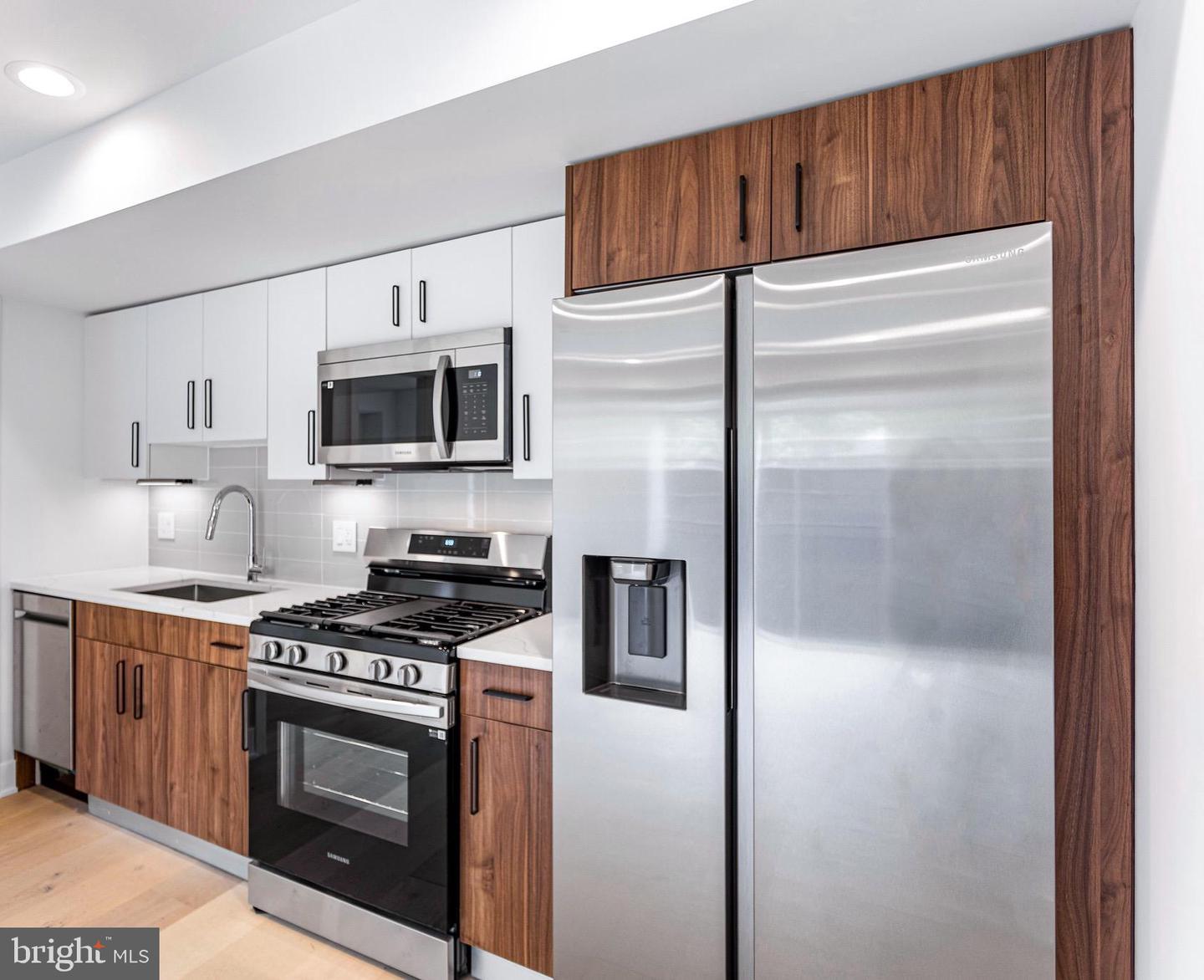 845 19TH ST NE #4, WASHINGTON, District Of Columbia 20002, 2 Bedrooms Bedrooms, ,1 BathroomBathrooms,Residential,For sale,845 19TH ST NE #4,DCDC2248652 MLS # DCDC2248652