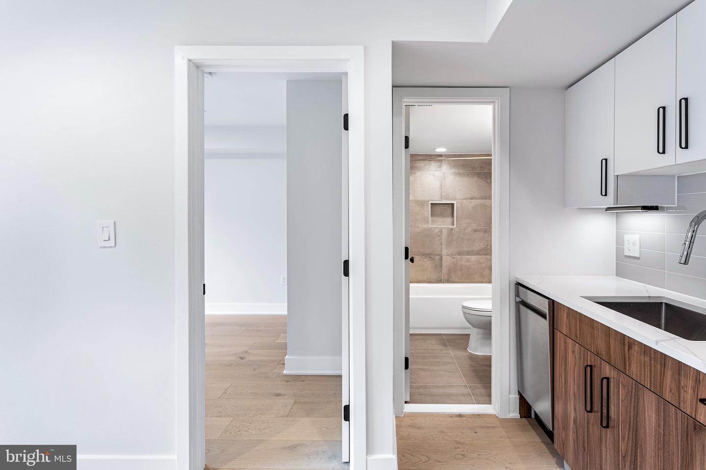 845 19TH ST NE #4, WASHINGTON, District Of Columbia 20002, 2 Bedrooms Bedrooms, ,1 BathroomBathrooms,Residential,For sale,845 19TH ST NE #4,DCDC2248652 MLS # DCDC2248652