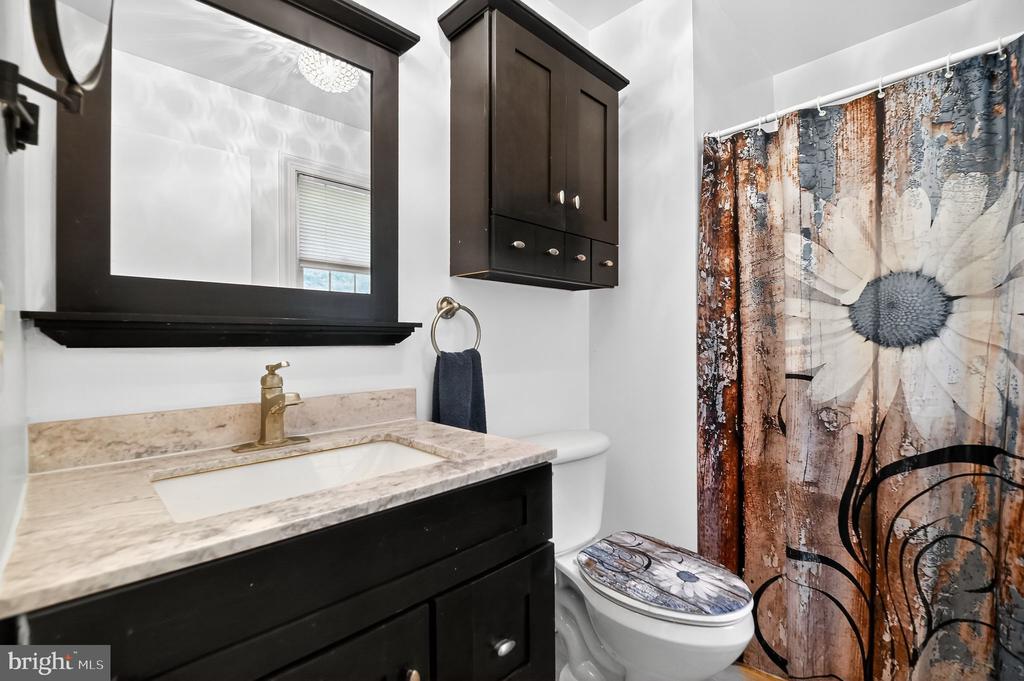 5084 FAIRVIEW LN, BROAD RUN, Virginia, 4 Bedrooms Bedrooms, ,3 BathroomsBathrooms,Residential,5084 FAIRVIEW LN,VAFQ2018478 MLS # VAFQ2018478