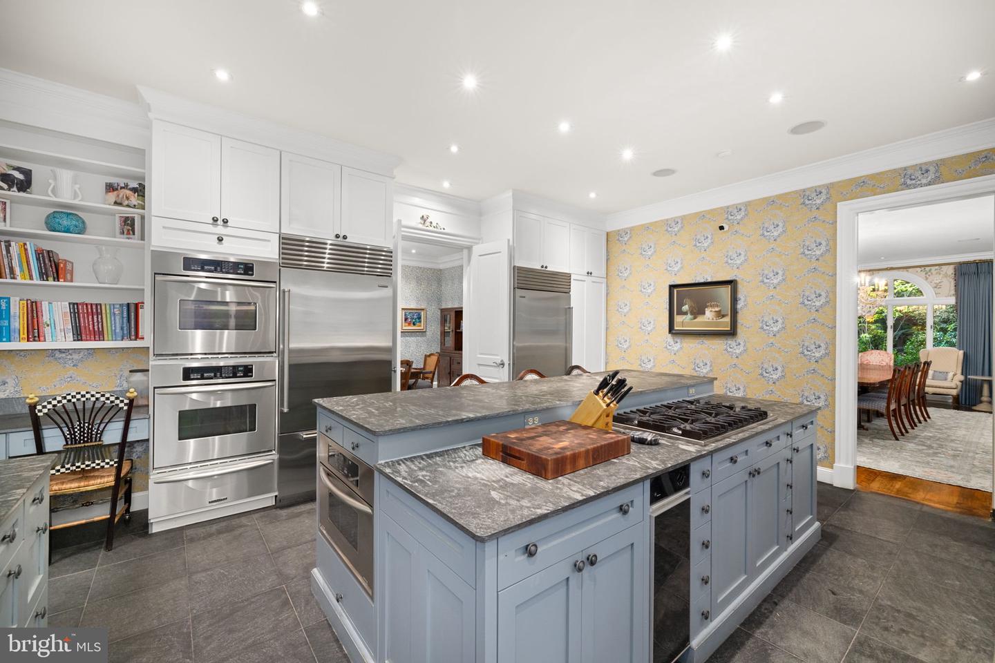 1111 CREST LN, MCLEAN, Virginia 22101, 6 Bedrooms Bedrooms, ,6 BathroomsBathrooms,Residential,For sale,1111 CREST LN,VAFX2262386 MLS # VAFX2262386