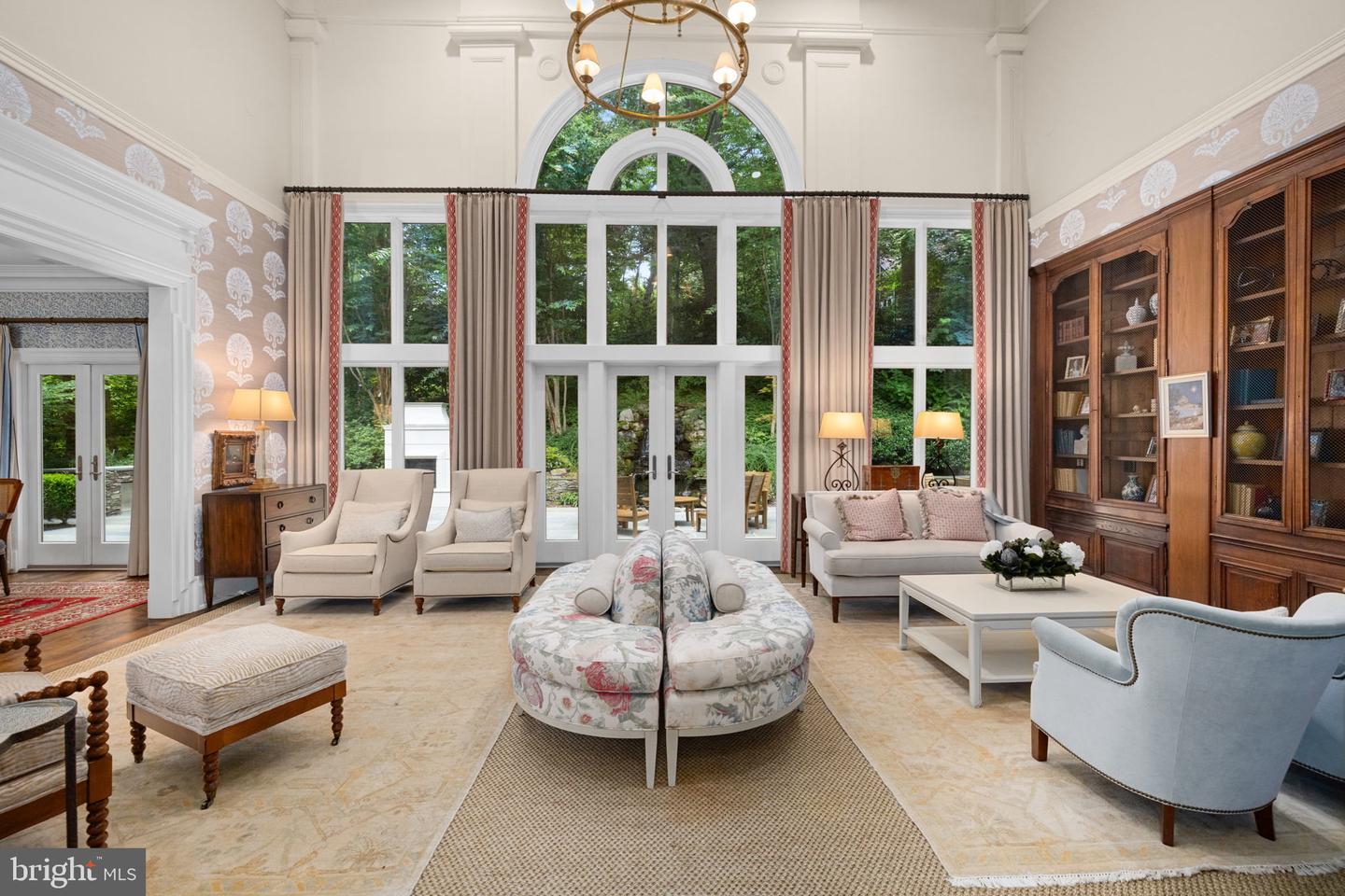 1111 CREST LN, MCLEAN, Virginia 22101, 6 Bedrooms Bedrooms, ,6 BathroomsBathrooms,Residential,For sale,1111 CREST LN,VAFX2262386 MLS # VAFX2262386