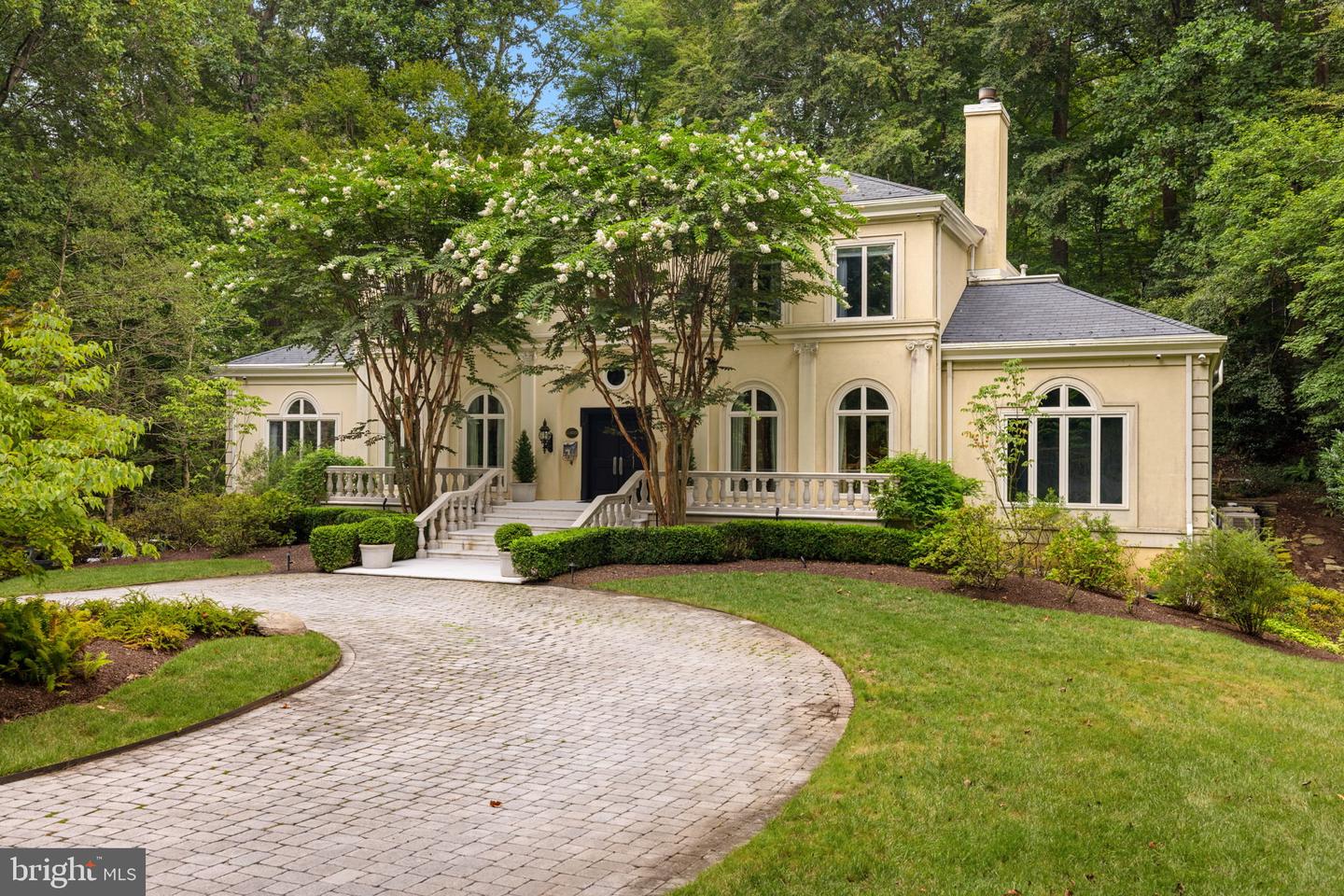 1111 CREST LN, MCLEAN, Virginia 22101, 6 Bedrooms Bedrooms, ,6 BathroomsBathrooms,Residential,For sale,1111 CREST LN,VAFX2262386 MLS # VAFX2262386