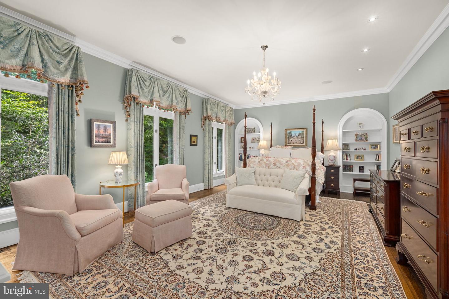 1111 CREST LN, MCLEAN, Virginia 22101, 6 Bedrooms Bedrooms, ,6 BathroomsBathrooms,Residential,For sale,1111 CREST LN,VAFX2262386 MLS # VAFX2262386