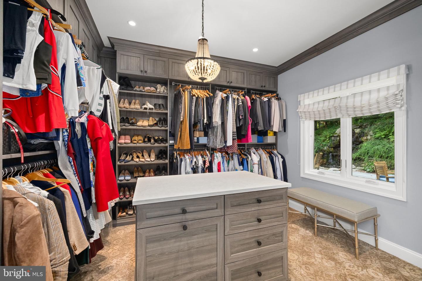 1111 CREST LN, MCLEAN, Virginia 22101, 6 Bedrooms Bedrooms, ,6 BathroomsBathrooms,Residential,For sale,1111 CREST LN,VAFX2262386 MLS # VAFX2262386