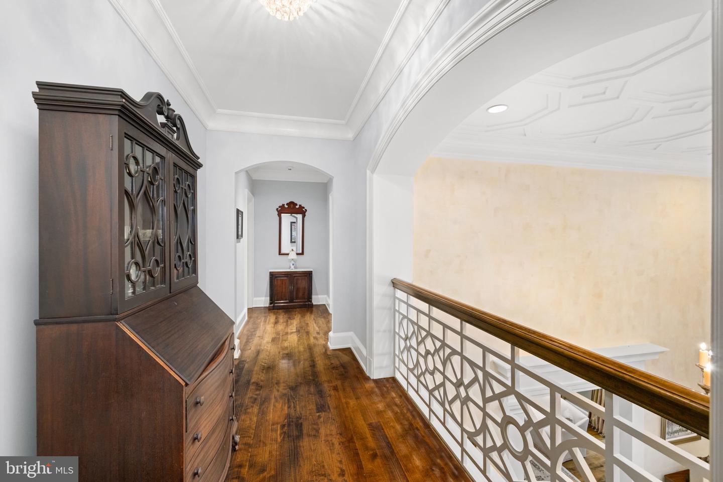 1111 CREST LN, MCLEAN, Virginia 22101, 6 Bedrooms Bedrooms, ,6 BathroomsBathrooms,Residential,For sale,1111 CREST LN,VAFX2262386 MLS # VAFX2262386