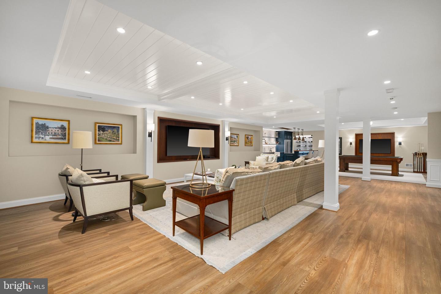 1111 CREST LN, MCLEAN, Virginia 22101, 6 Bedrooms Bedrooms, ,6 BathroomsBathrooms,Residential,For sale,1111 CREST LN,VAFX2262386 MLS # VAFX2262386