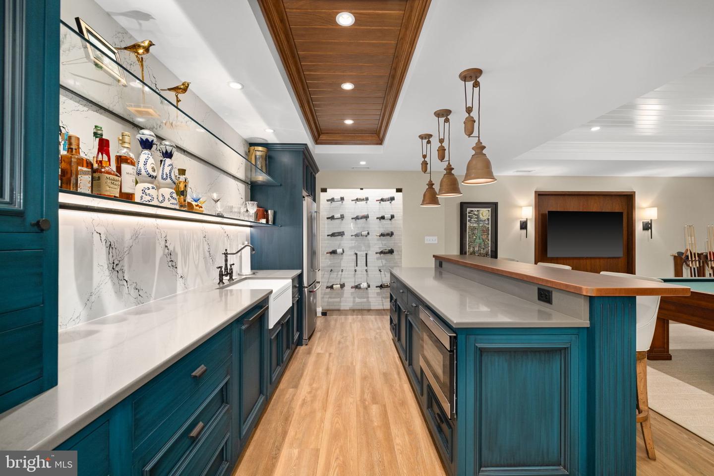 1111 CREST LN, MCLEAN, Virginia 22101, 6 Bedrooms Bedrooms, ,6 BathroomsBathrooms,Residential,For sale,1111 CREST LN,VAFX2262386 MLS # VAFX2262386