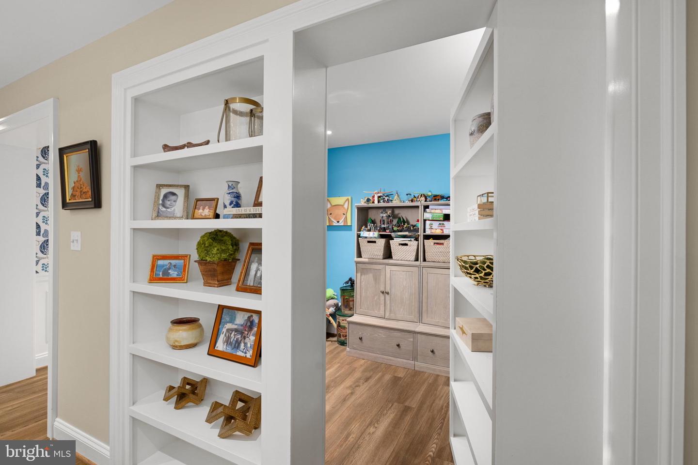 1111 CREST LN, MCLEAN, Virginia 22101, 6 Bedrooms Bedrooms, ,6 BathroomsBathrooms,Residential,For sale,1111 CREST LN,VAFX2262386 MLS # VAFX2262386