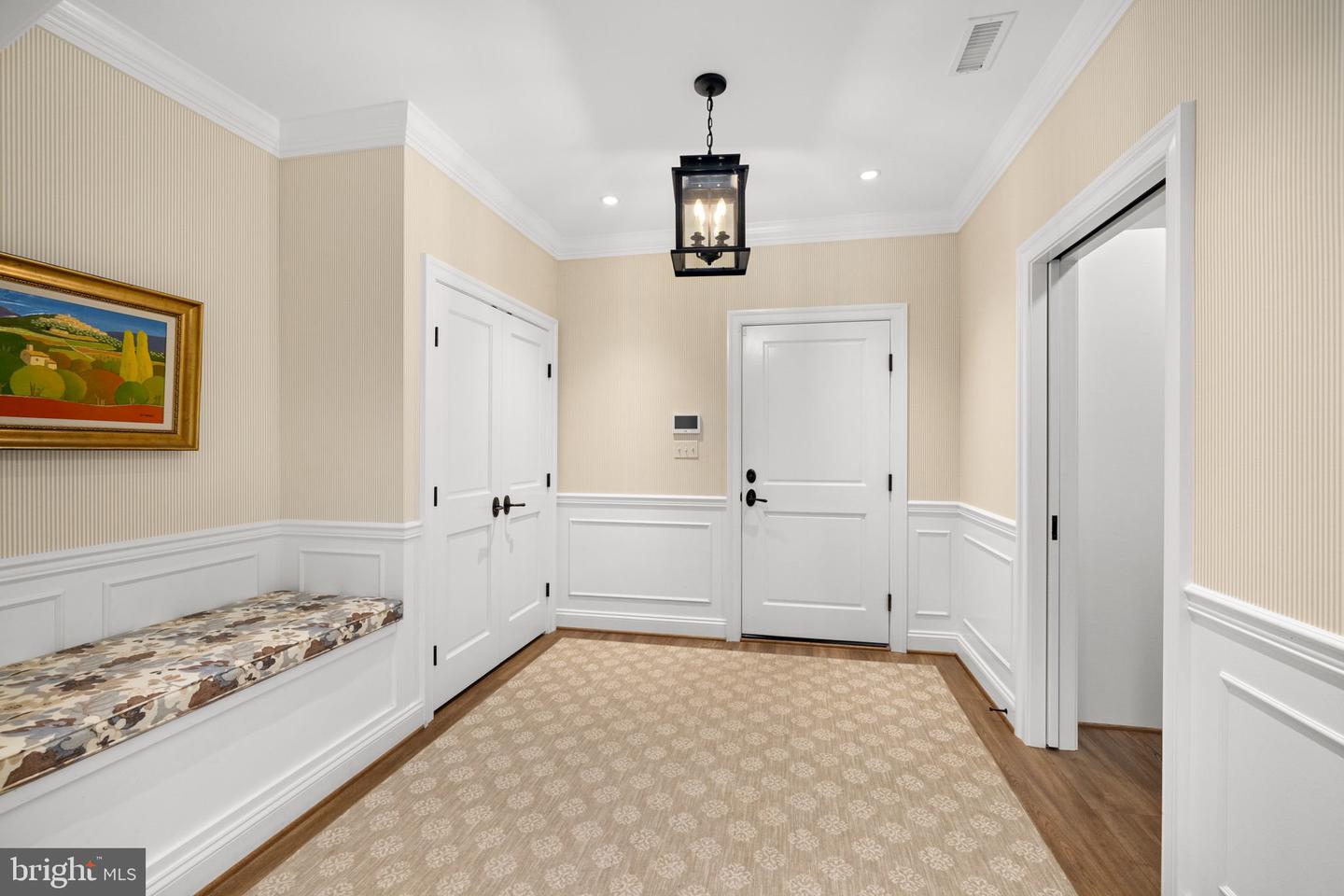 1111 CREST LN, MCLEAN, Virginia 22101, 6 Bedrooms Bedrooms, ,6 BathroomsBathrooms,Residential,For sale,1111 CREST LN,VAFX2262386 MLS # VAFX2262386