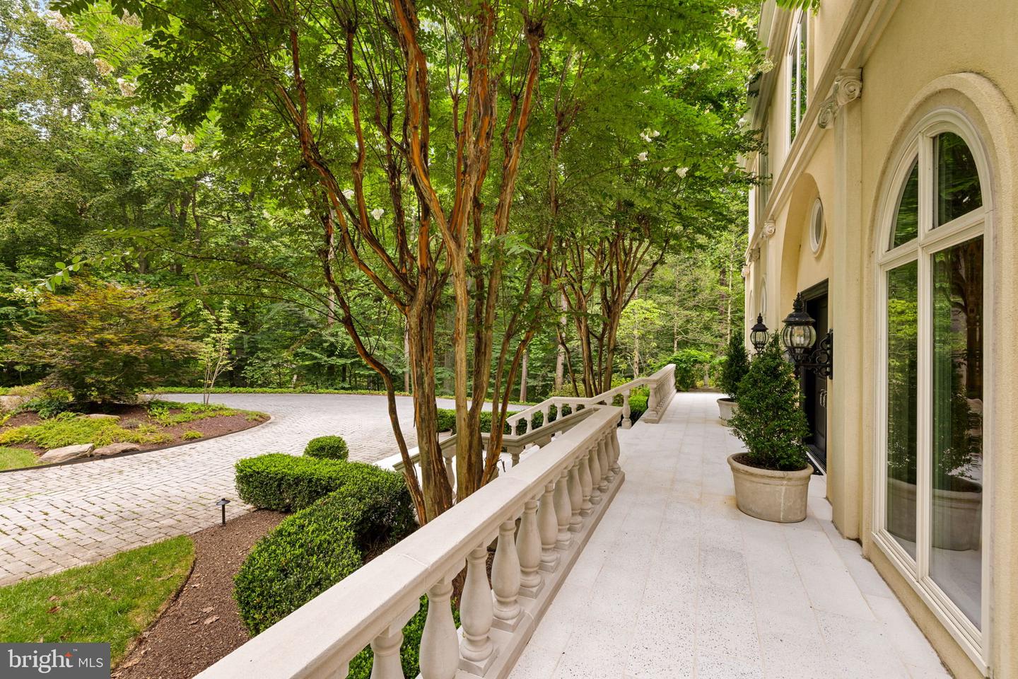1111 CREST LN, MCLEAN, Virginia 22101, 6 Bedrooms Bedrooms, ,6 BathroomsBathrooms,Residential,For sale,1111 CREST LN,VAFX2262386 MLS # VAFX2262386