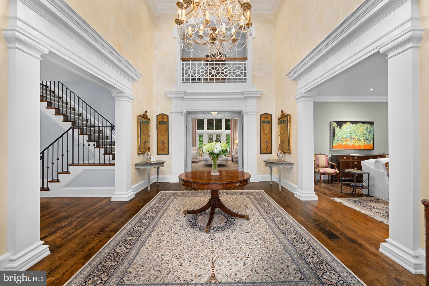 1111 CREST LN, MCLEAN, Virginia 22101, 6 Bedrooms Bedrooms, ,6 BathroomsBathrooms,Residential,For sale,1111 CREST LN,VAFX2262386 MLS # VAFX2262386