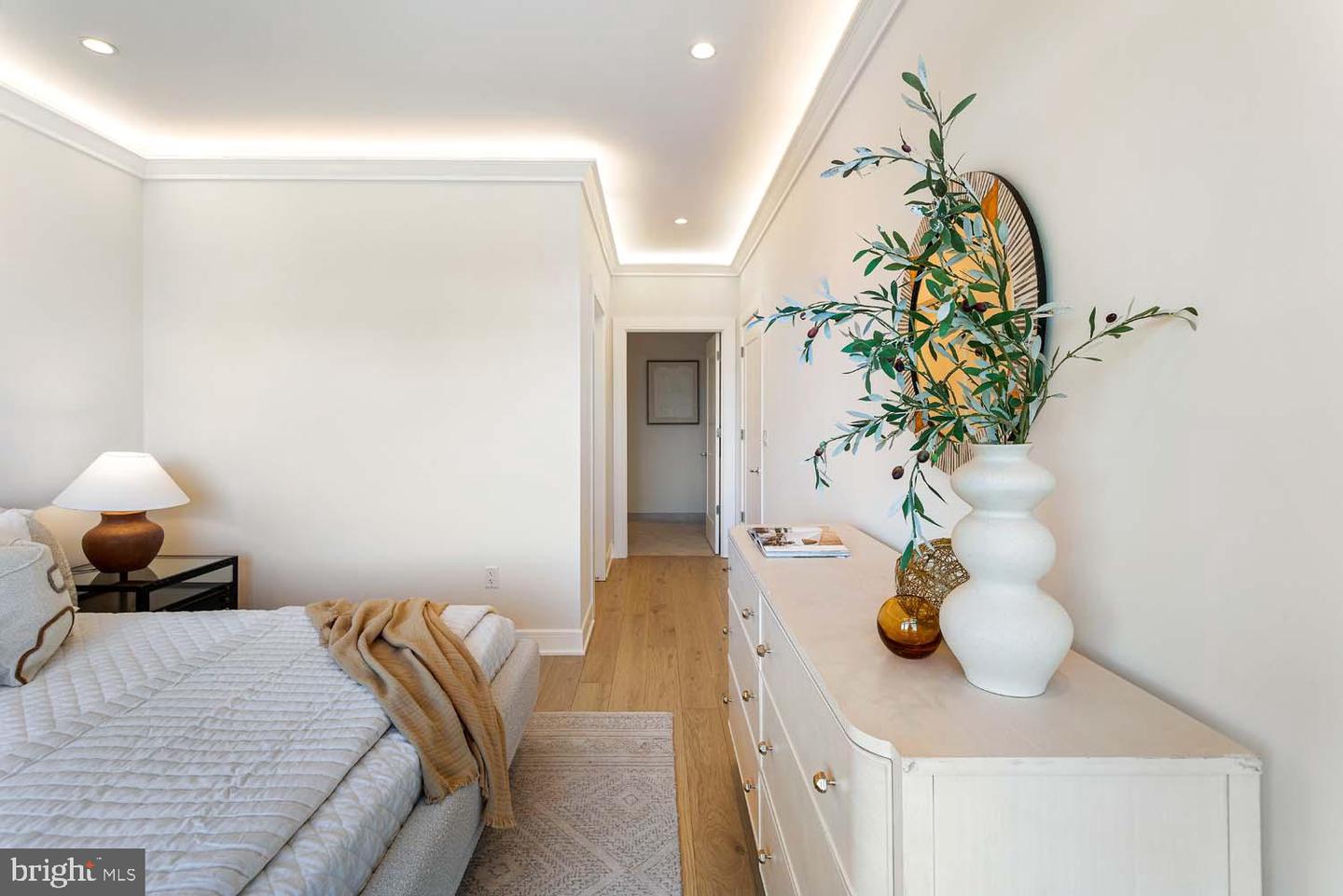 6718 LOWELL AVE #702, MCLEAN, Virginia 22101, 2 Bedrooms Bedrooms, ,2 BathroomsBathrooms,Residential,For sale,6718 LOWELL AVE #702,VAFX2281014 MLS # VAFX2281014 6718 LOWELL AVE #702, MCLEAN, Virginia 22101, 2 Bedrooms Bedrooms, ,2 BathroomsBathrooms,Residential,For sale,6718 LOWELL AVE #702,VAFX2281014 MLS # VAFX2281014