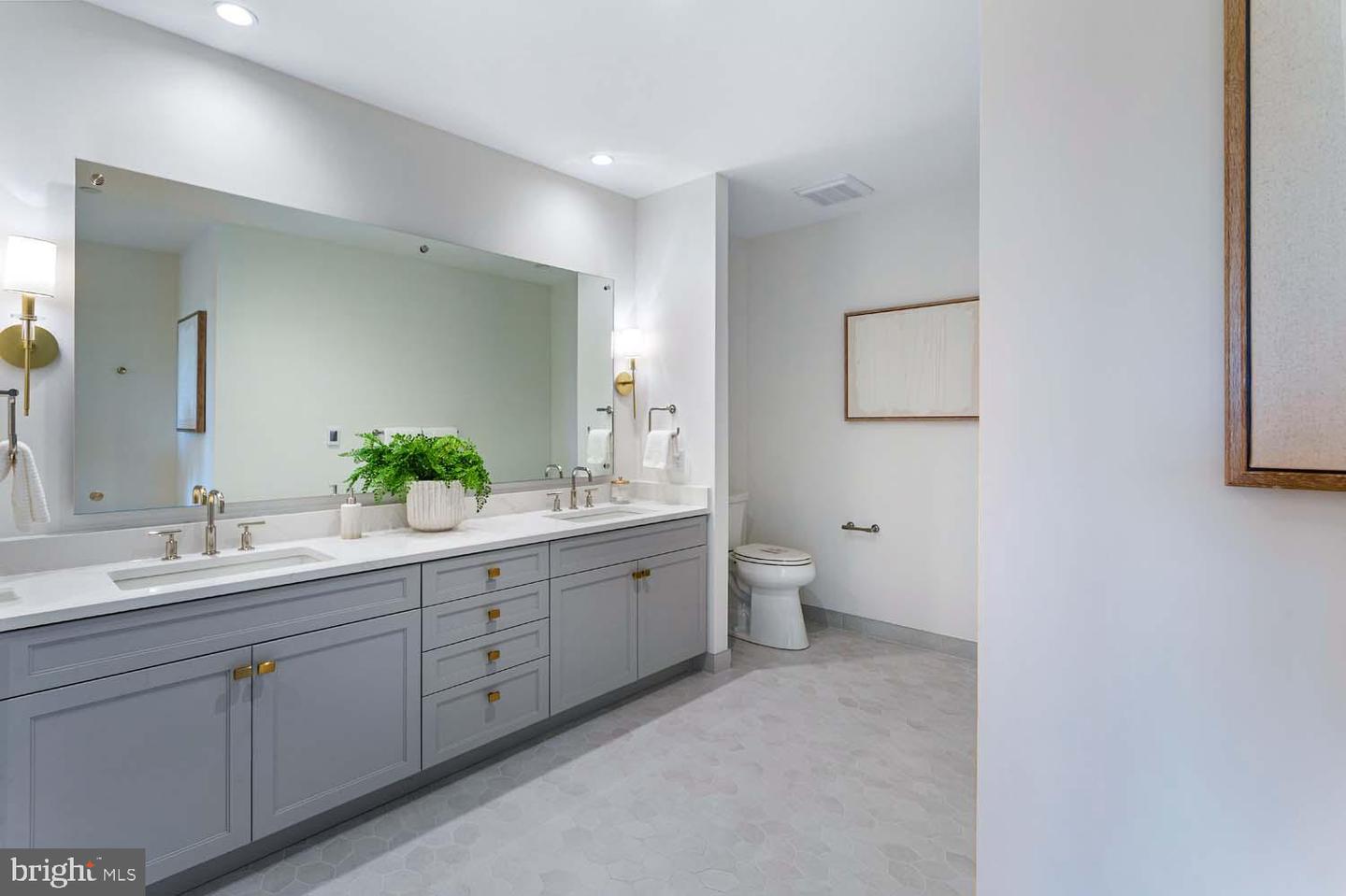 6718 LOWELL AVE #702, MCLEAN, Virginia 22101, 2 Bedrooms Bedrooms, ,2 BathroomsBathrooms,Residential,For sale,6718 LOWELL AVE #702,VAFX2281014 MLS # VAFX2281014 6718 LOWELL AVE #702, MCLEAN, Virginia 22101, 2 Bedrooms Bedrooms, ,2 BathroomsBathrooms,Residential,For sale,6718 LOWELL AVE #702,VAFX2281014 MLS # VAFX2281014