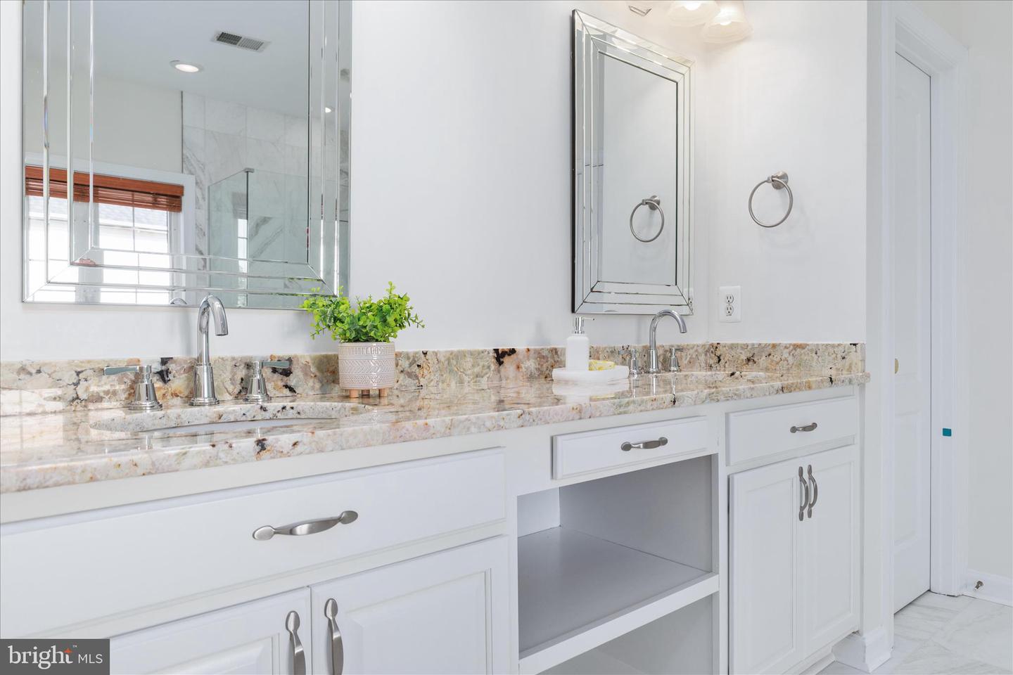 22407 DOLOMITE HILLS DR, ASHBURN, Virginia 20148, 4 Bedrooms Bedrooms, ,4 BathroomsBathrooms,Residential,For sale,22407 DOLOMITE HILLS DR,VALO2114258 MLS # VALO2114258