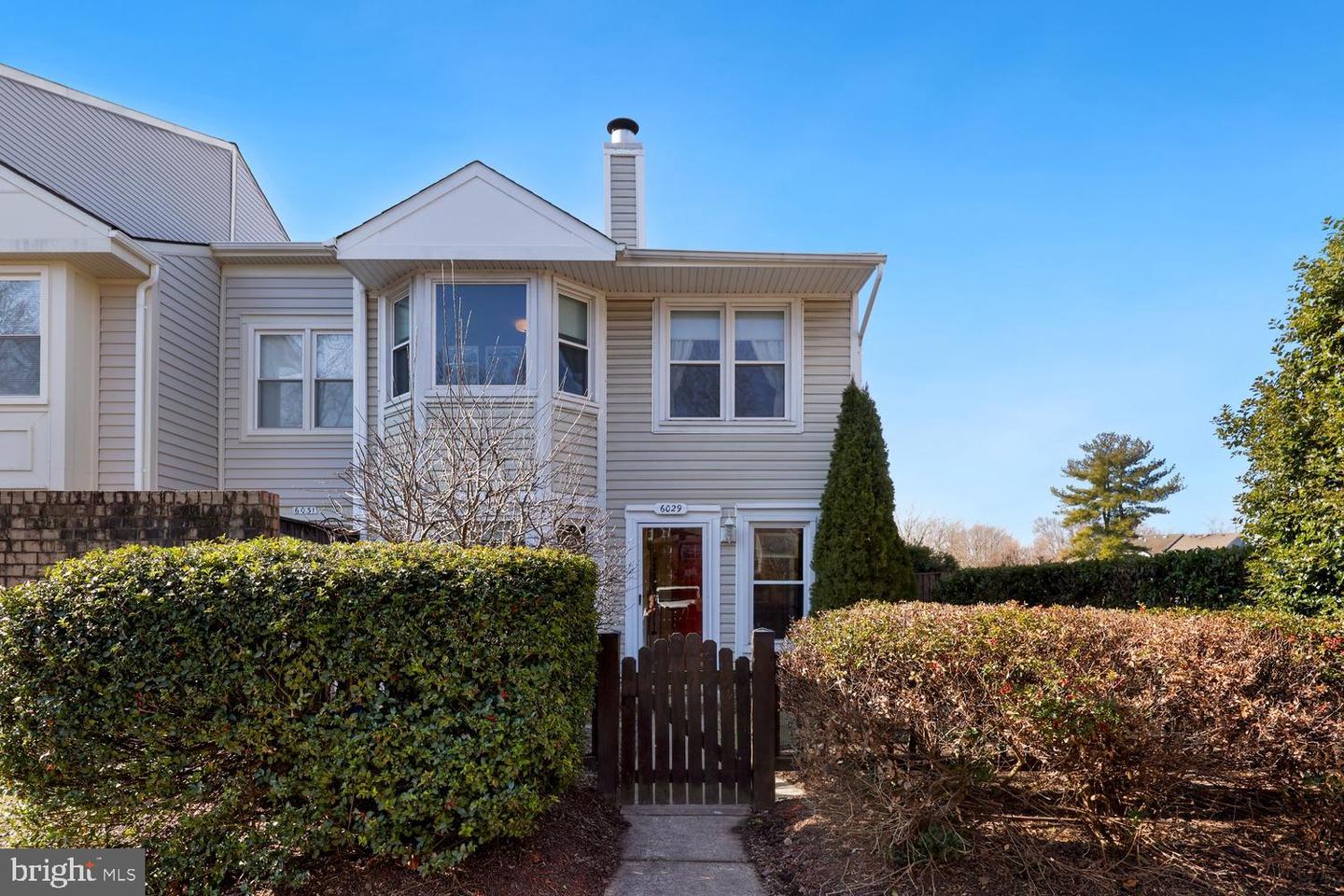 6029 SUNSET RIDGE CT, CENTREVILLE, Virginia 20121, 2 Bedrooms Bedrooms, ,1 BathroomBathrooms,Residential,For sale,6029 SUNSET RIDGE CT,VAFX2286660 MLS # VAFX2286660