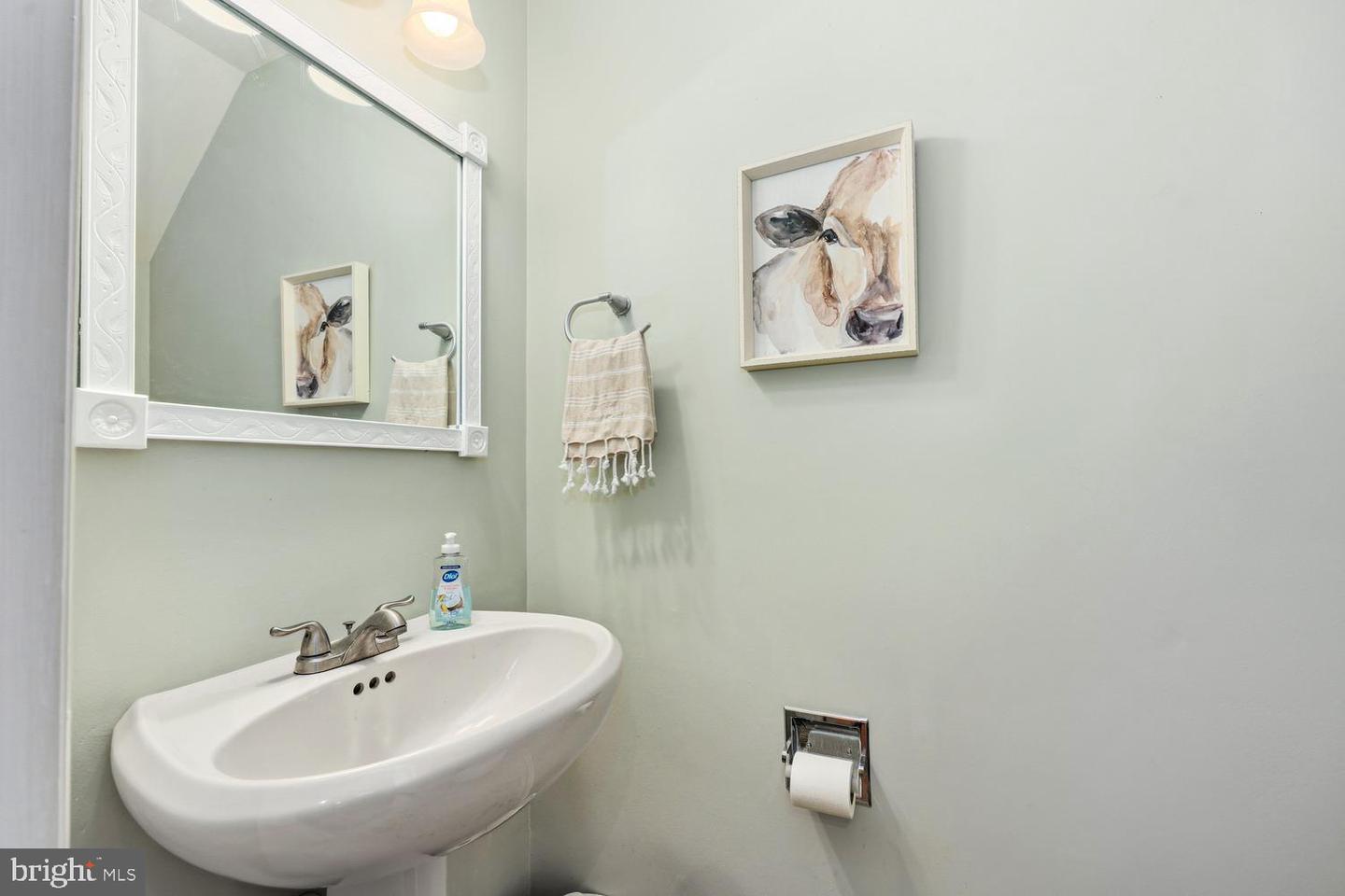 6029 SUNSET RIDGE CT, CENTREVILLE, Virginia 20121, 2 Bedrooms Bedrooms, ,1 BathroomBathrooms,Residential,For sale,6029 SUNSET RIDGE CT,VAFX2286660 MLS # VAFX2286660