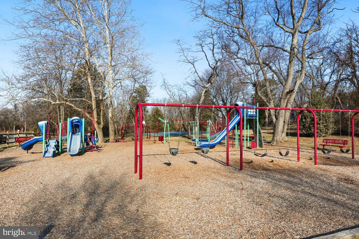 6029 SUNSET RIDGE CT, CENTREVILLE, Virginia 20121, 2 Bedrooms Bedrooms, ,1 BathroomBathrooms,Residential,For sale,6029 SUNSET RIDGE CT,VAFX2286660 MLS # VAFX2286660