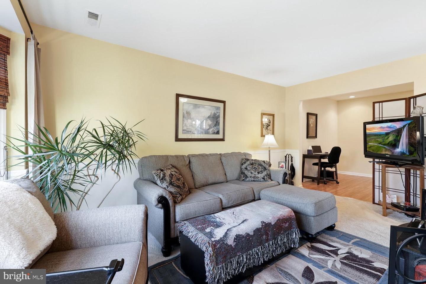 6029 SUNSET RIDGE CT, CENTREVILLE, Virginia 20121, 2 Bedrooms Bedrooms, ,1 BathroomBathrooms,Residential,For sale,6029 SUNSET RIDGE CT,VAFX2286660 MLS # VAFX2286660