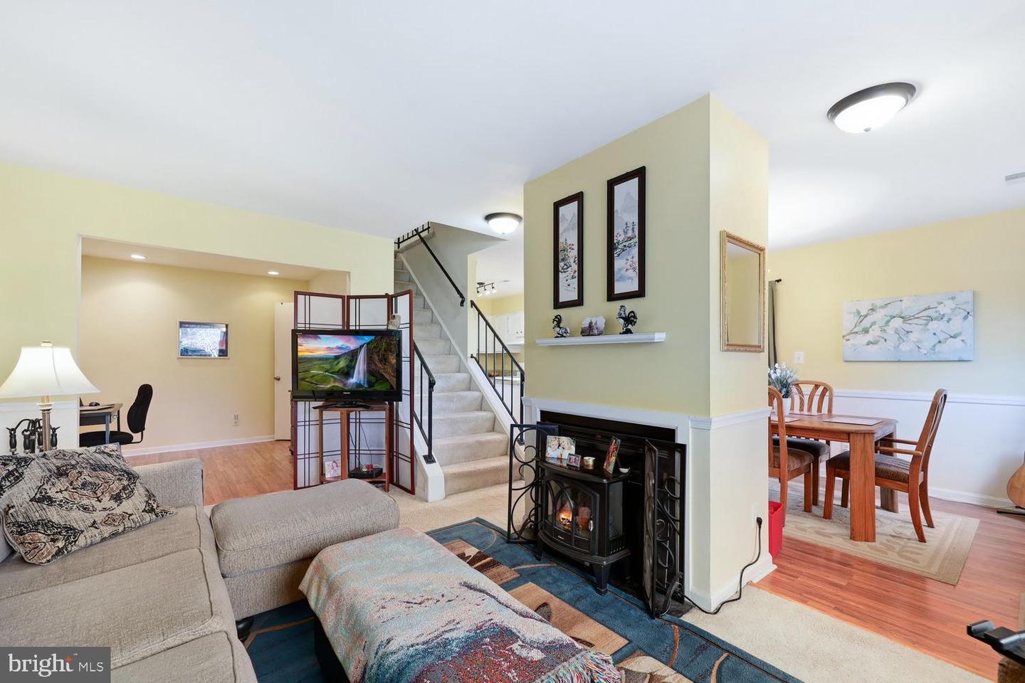 6029 SUNSET RIDGE CT, CENTREVILLE, Virginia 20121, 2 Bedrooms Bedrooms, ,1 BathroomBathrooms,Residential,For sale,6029 SUNSET RIDGE CT,VAFX2286660 MLS # VAFX2286660