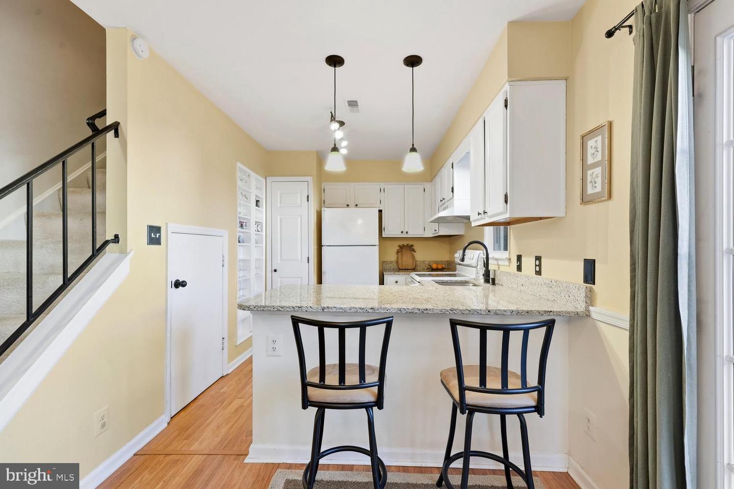 6029 SUNSET RIDGE CT, CENTREVILLE, Virginia 20121, 2 Bedrooms Bedrooms, ,1 BathroomBathrooms,Residential,For sale,6029 SUNSET RIDGE CT,VAFX2286660 MLS # VAFX2286660