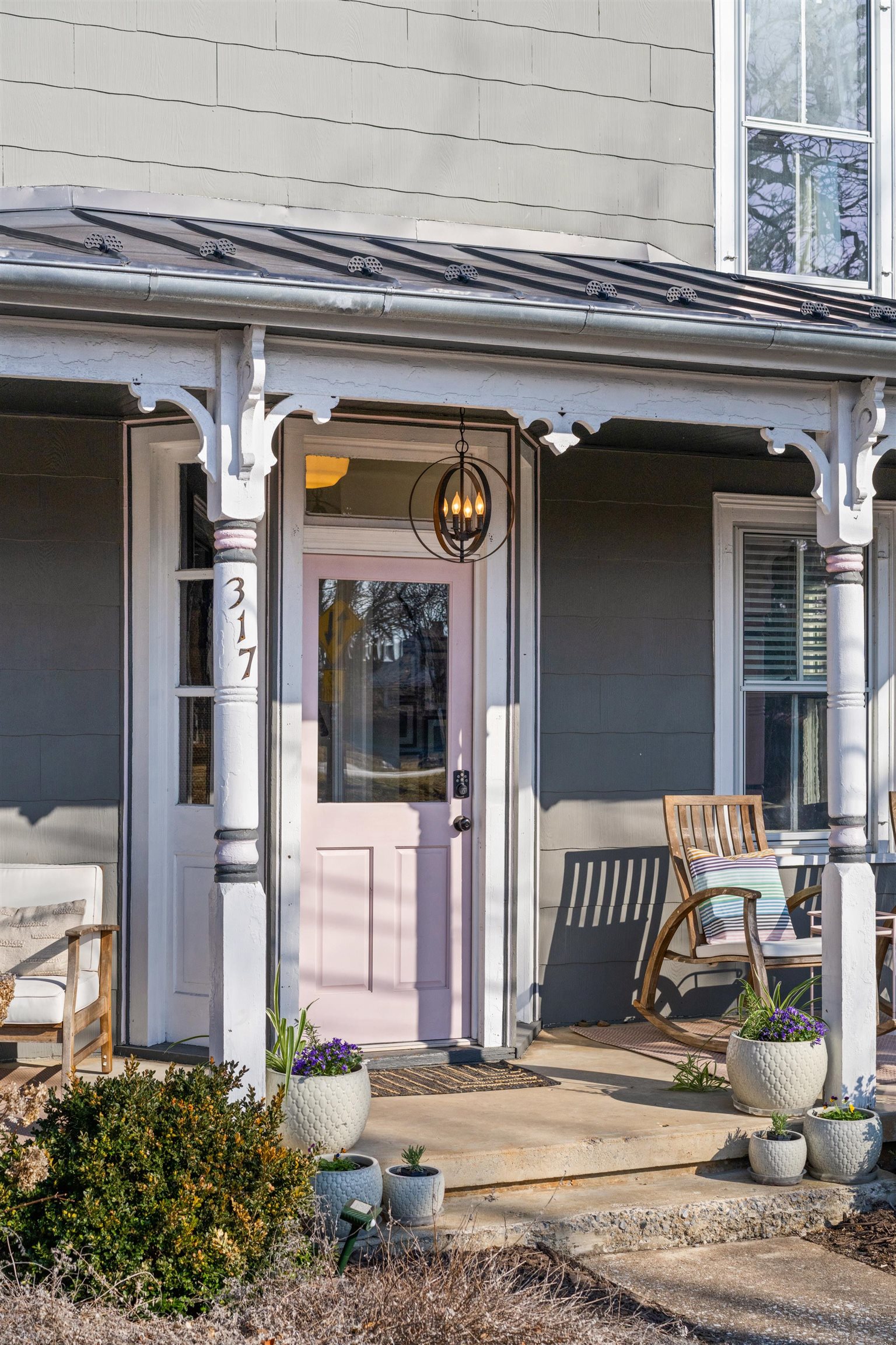 317 N MADISON ST, STAUNTON, Virginia 24401, 3 Bedrooms Bedrooms, ,2 BathroomsBathrooms,Residential,317 N MADISON ST,673895 MLS # 673895