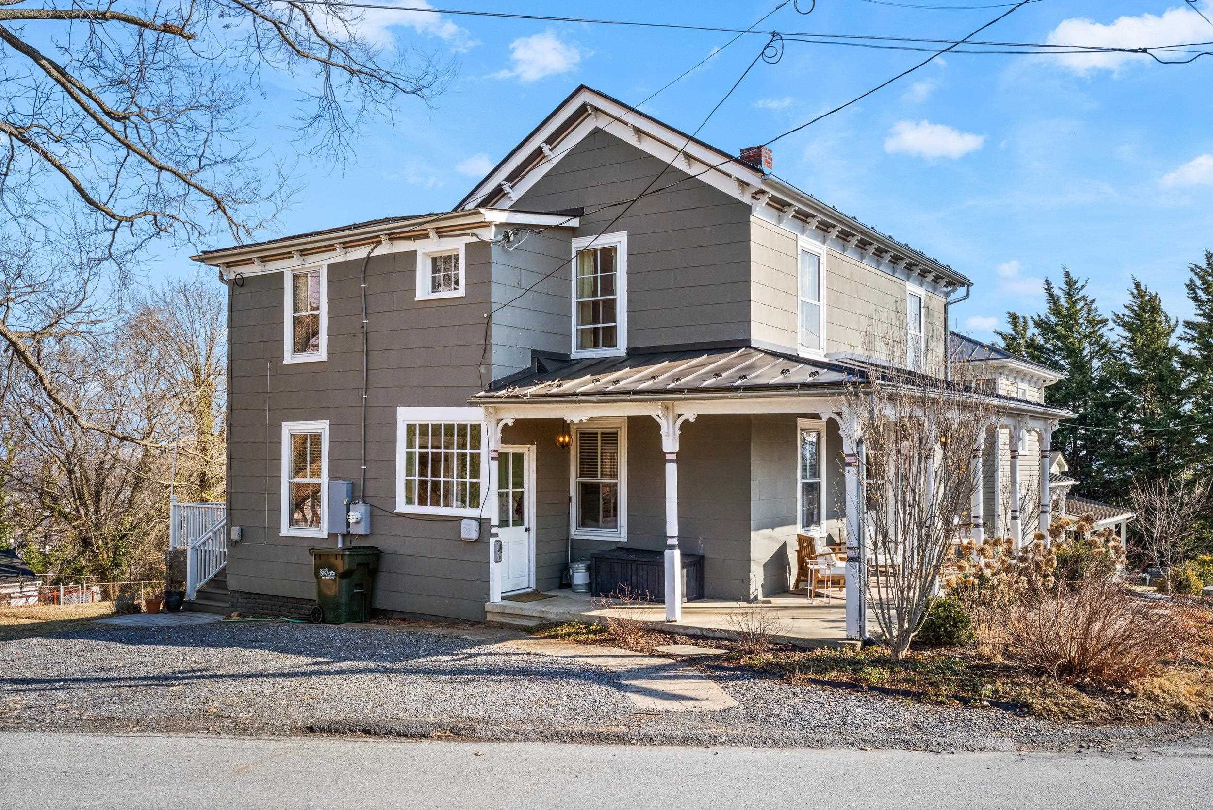 317 N MADISON ST, STAUNTON, Virginia 24401, 3 Bedrooms Bedrooms, ,2 BathroomsBathrooms,Residential,317 N MADISON ST,673895 MLS # 673895