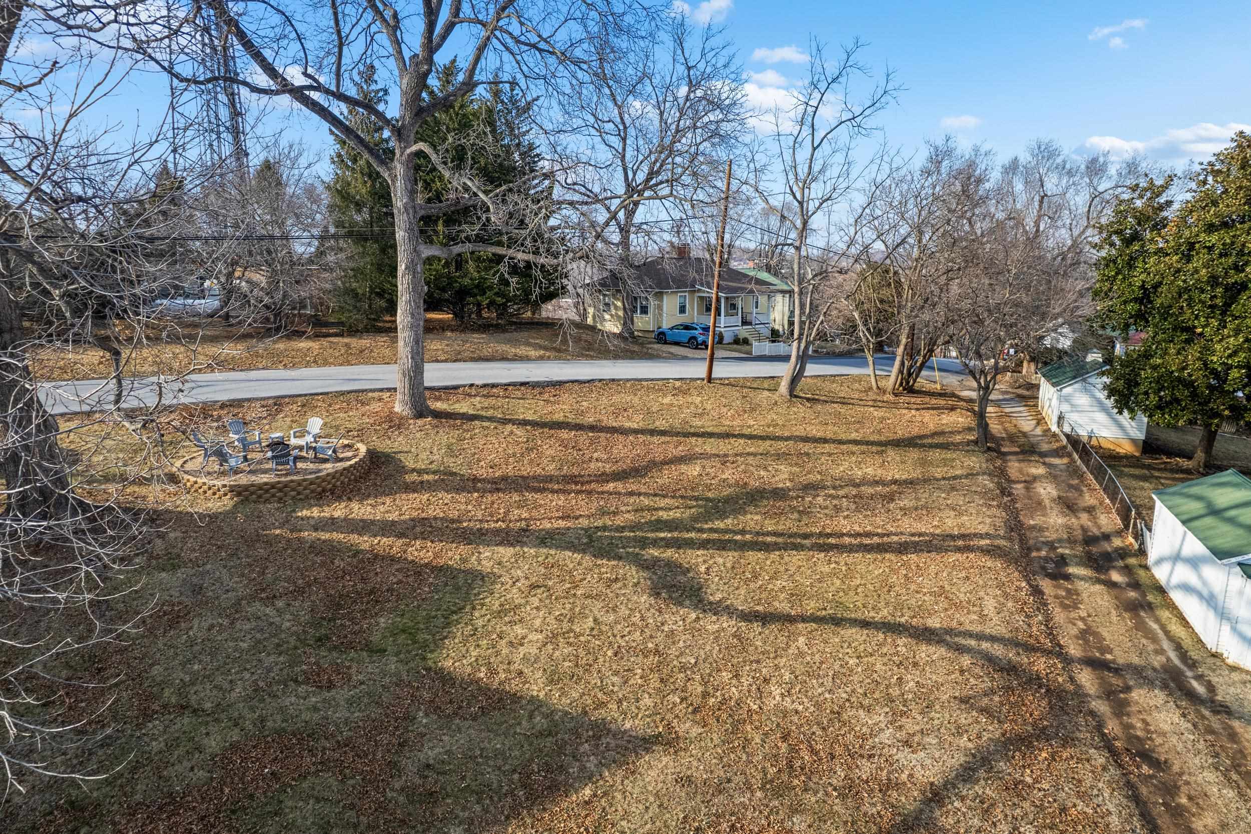 317 N MADISON ST, STAUNTON, Virginia 24401, 3 Bedrooms Bedrooms, ,2 BathroomsBathrooms,Residential,317 N MADISON ST,673895 MLS # 673895