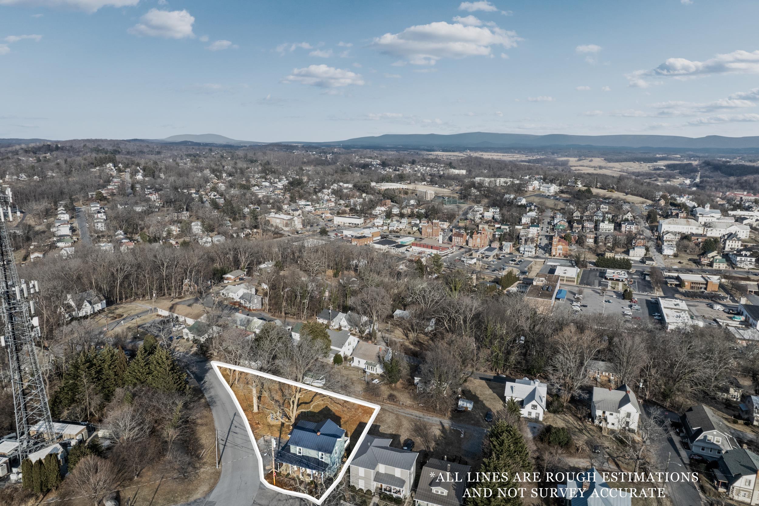 317 N MADISON ST, STAUNTON, Virginia 24401, 3 Bedrooms Bedrooms, ,2 BathroomsBathrooms,Residential,317 N MADISON ST,673895 MLS # 673895