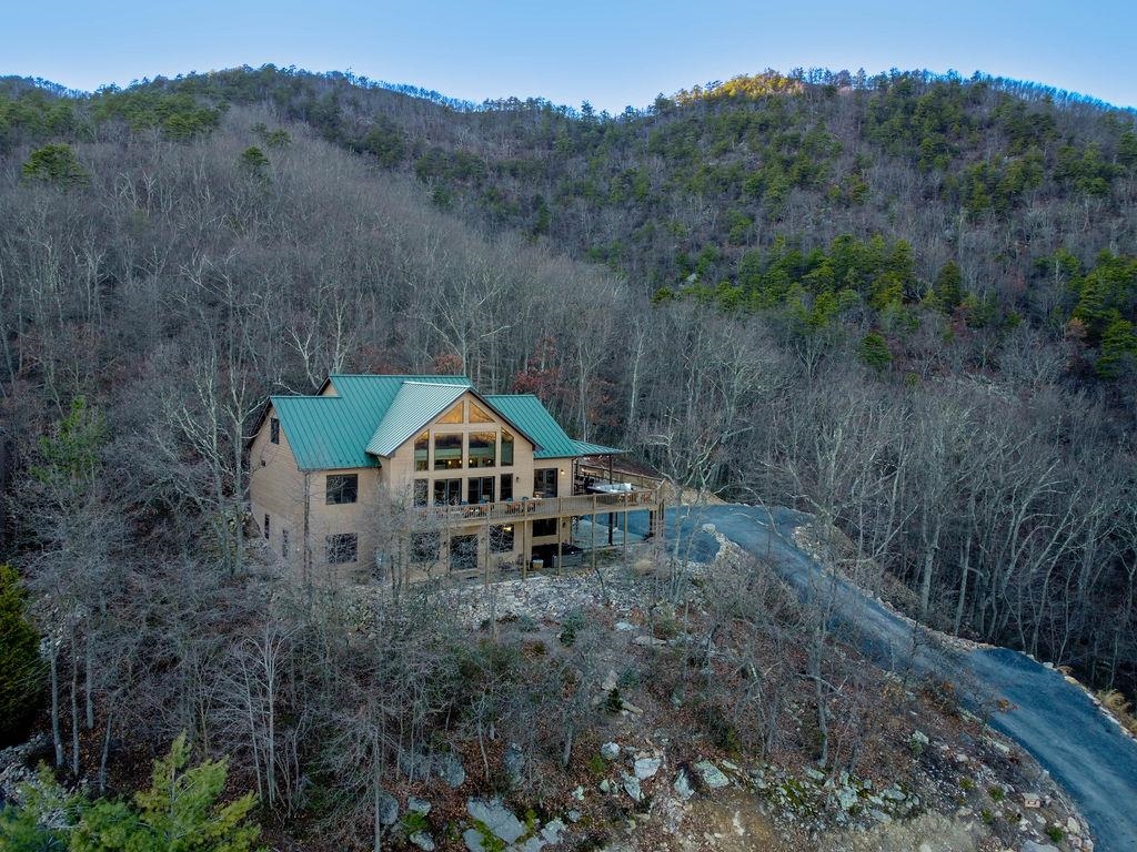 347 WILSON WAY, MCGAHEYSVILLE, Virginia 22840, 6 Bedrooms Bedrooms, ,5 BathroomsBathrooms,Residential,347 WILSON WAY,673904 MLS # 673904