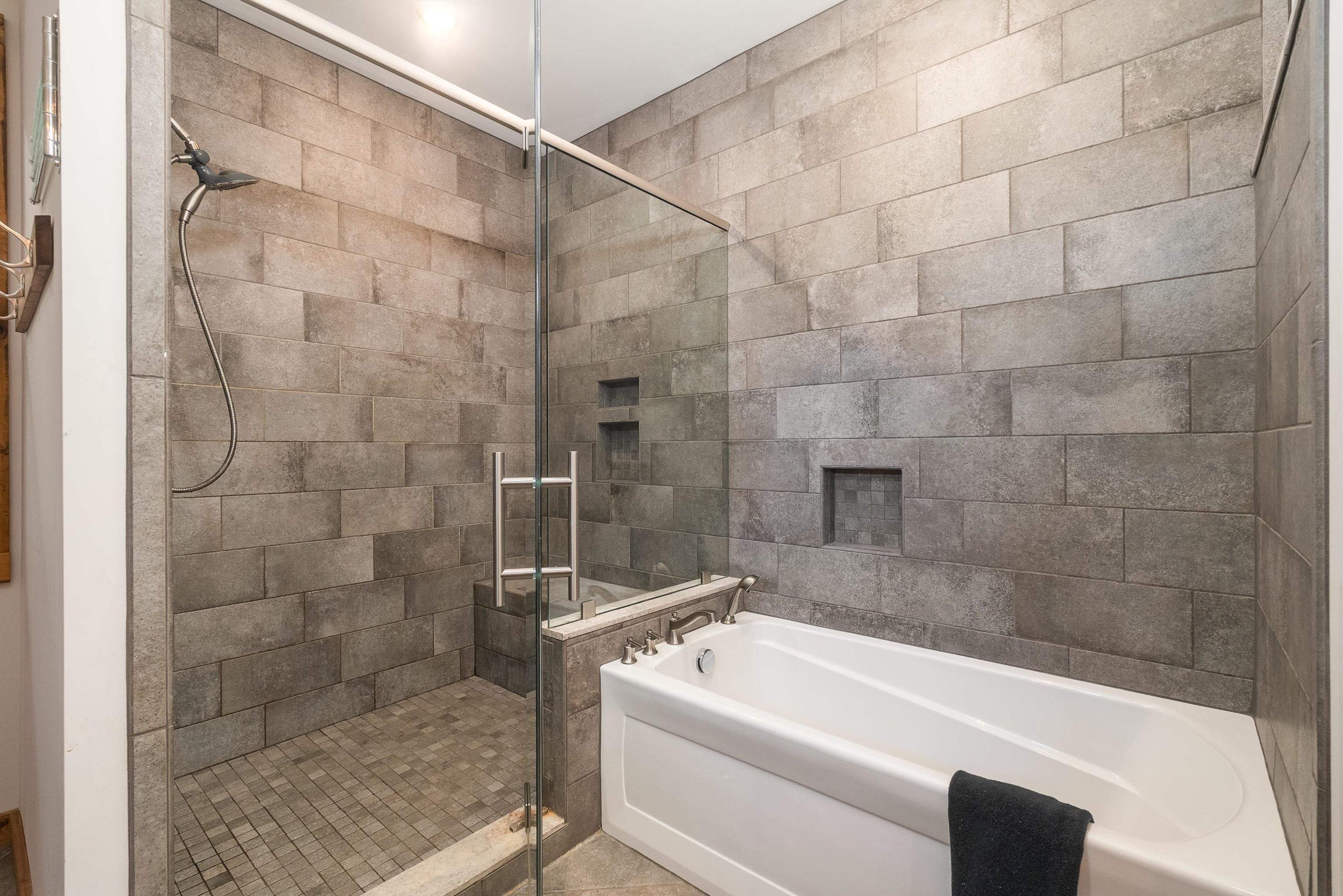 347 WILSON WAY, MCGAHEYSVILLE, Virginia 22840, 6 Bedrooms Bedrooms, ,5 BathroomsBathrooms,Residential,347 WILSON WAY,673904 MLS # 673904