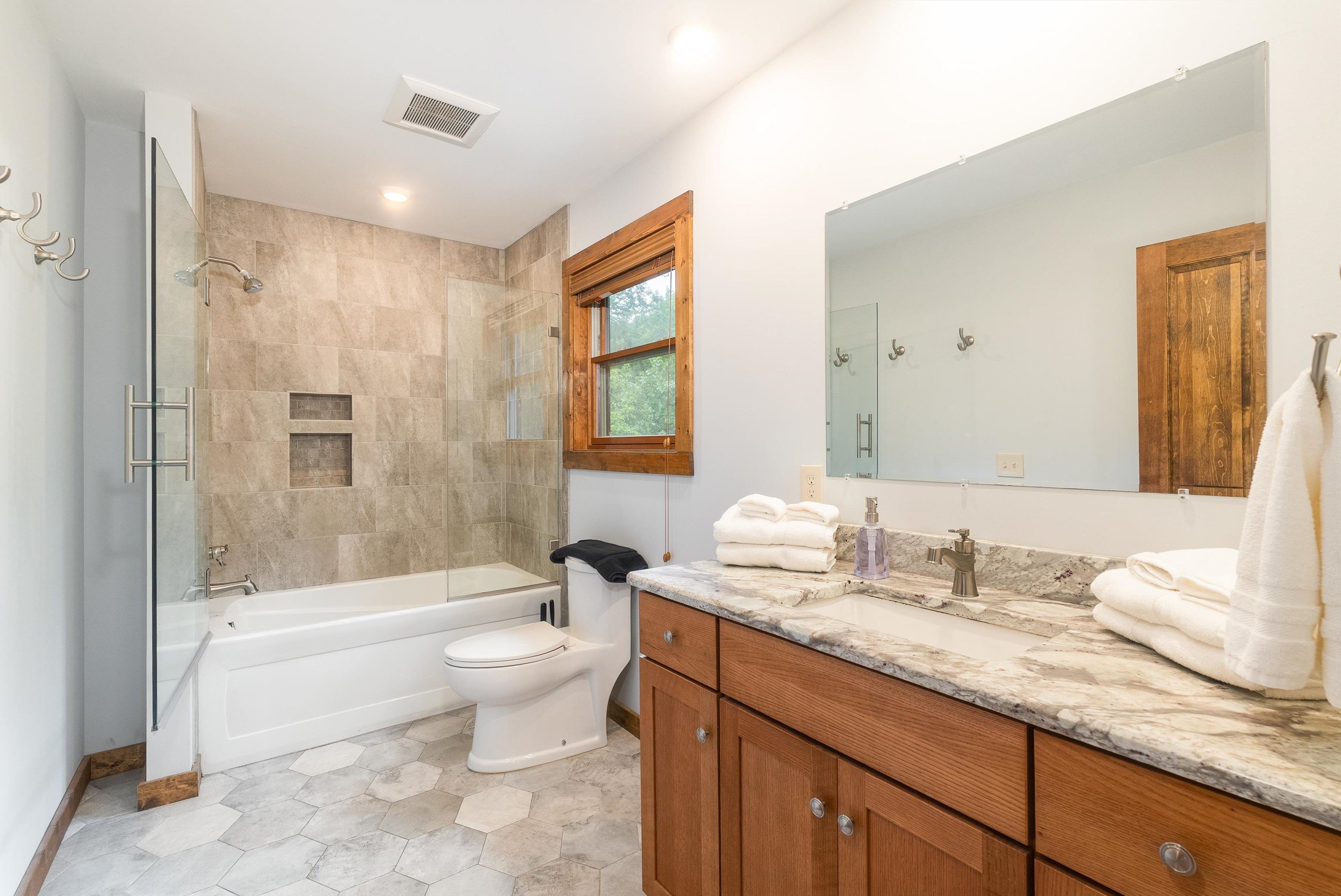 347 WILSON WAY, MCGAHEYSVILLE, Virginia 22840, 6 Bedrooms Bedrooms, ,5 BathroomsBathrooms,Residential,347 WILSON WAY,673904 MLS # 673904