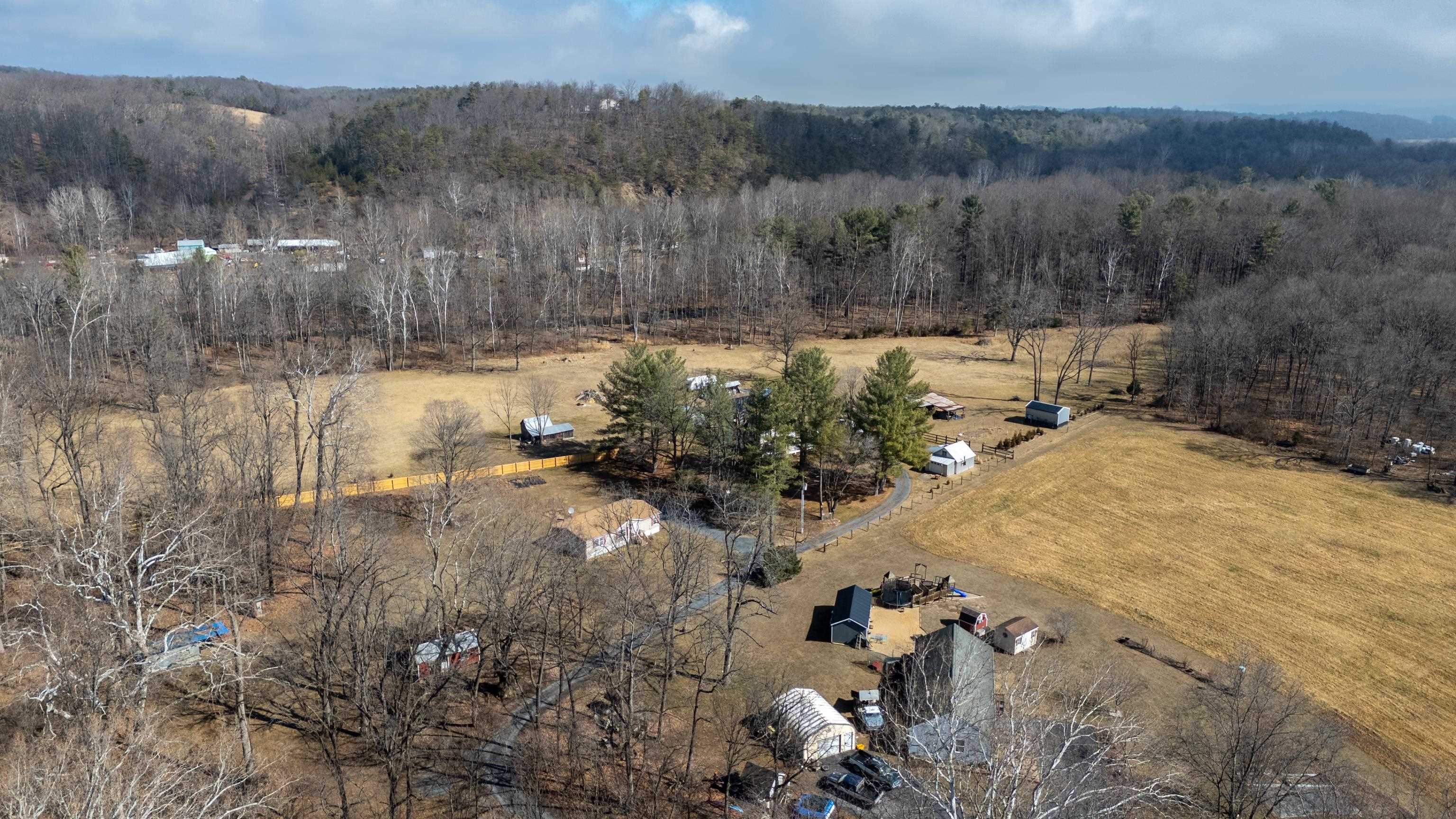 38 MAGGIE LN, MOUNT SOLON, Virginia 22843, 3 Bedrooms Bedrooms, ,2 BathroomsBathrooms,Residential,38 MAGGIE LN,673906 MLS # 673906