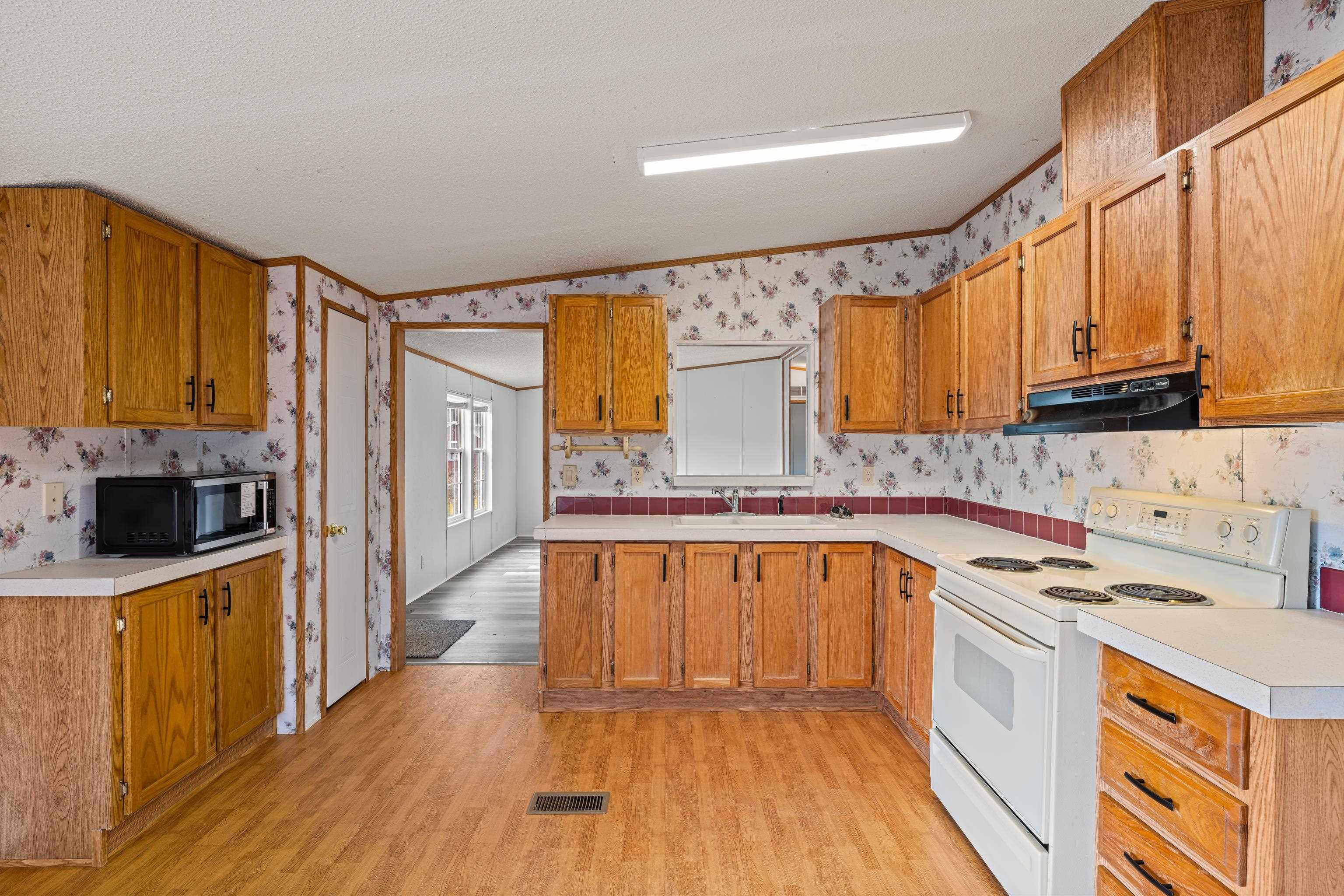 38 MAGGIE LN, MOUNT SOLON, Virginia 22843, 3 Bedrooms Bedrooms, ,2 BathroomsBathrooms,Residential,38 MAGGIE LN,673906 MLS # 673906