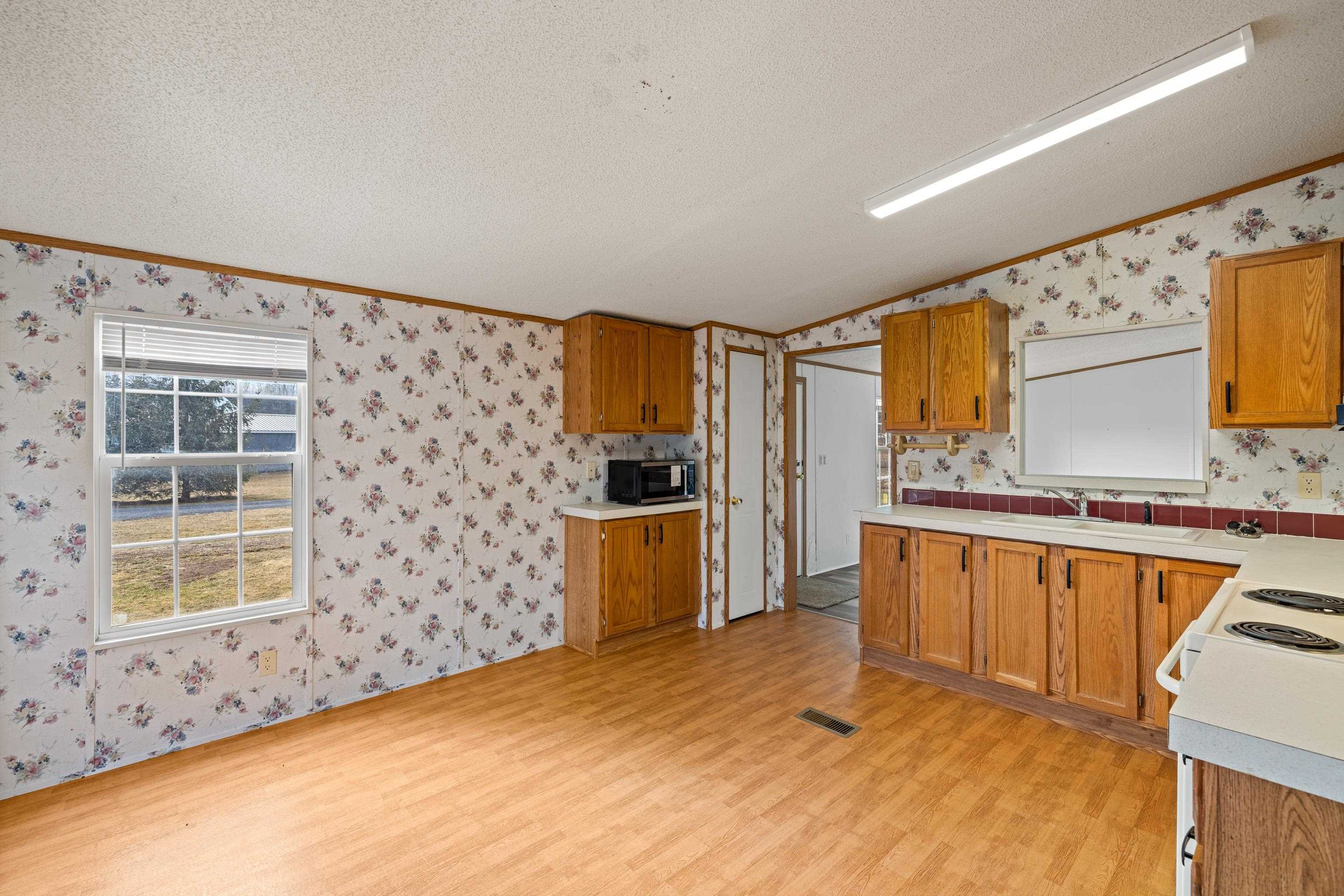 38 MAGGIE LN, MOUNT SOLON, Virginia 22843, 3 Bedrooms Bedrooms, ,2 BathroomsBathrooms,Residential,38 MAGGIE LN,673906 MLS # 673906